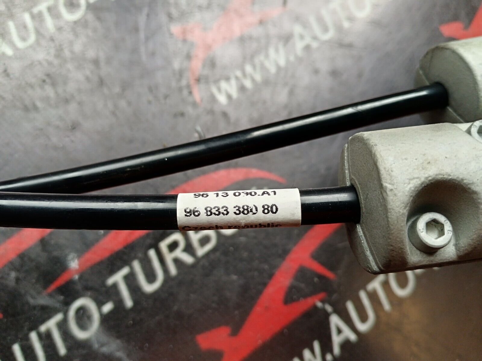 LEVIER DE VITESSES AVEC DES CABLES CITROEN C4 PICASSO REFERENCE:9683338080