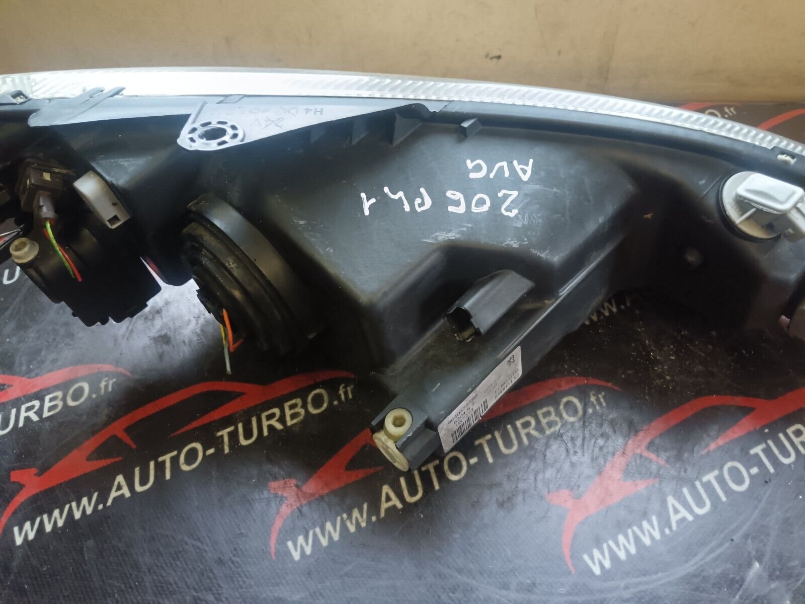 PHARE FEUX AVANT GAUCHE PEUGEOT 206 PHASE 1 REFERENCE: 9640559580