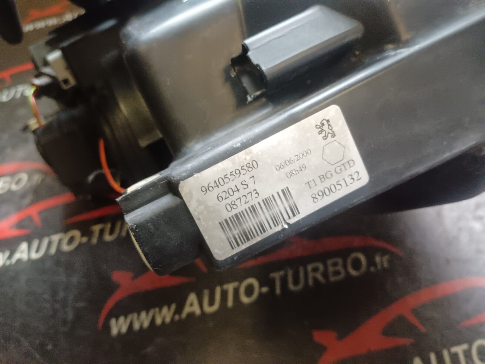 PHARE FEUX AVANT GAUCHE PEUGEOT 206 PHASE 1 REFERENCE: 9640559580