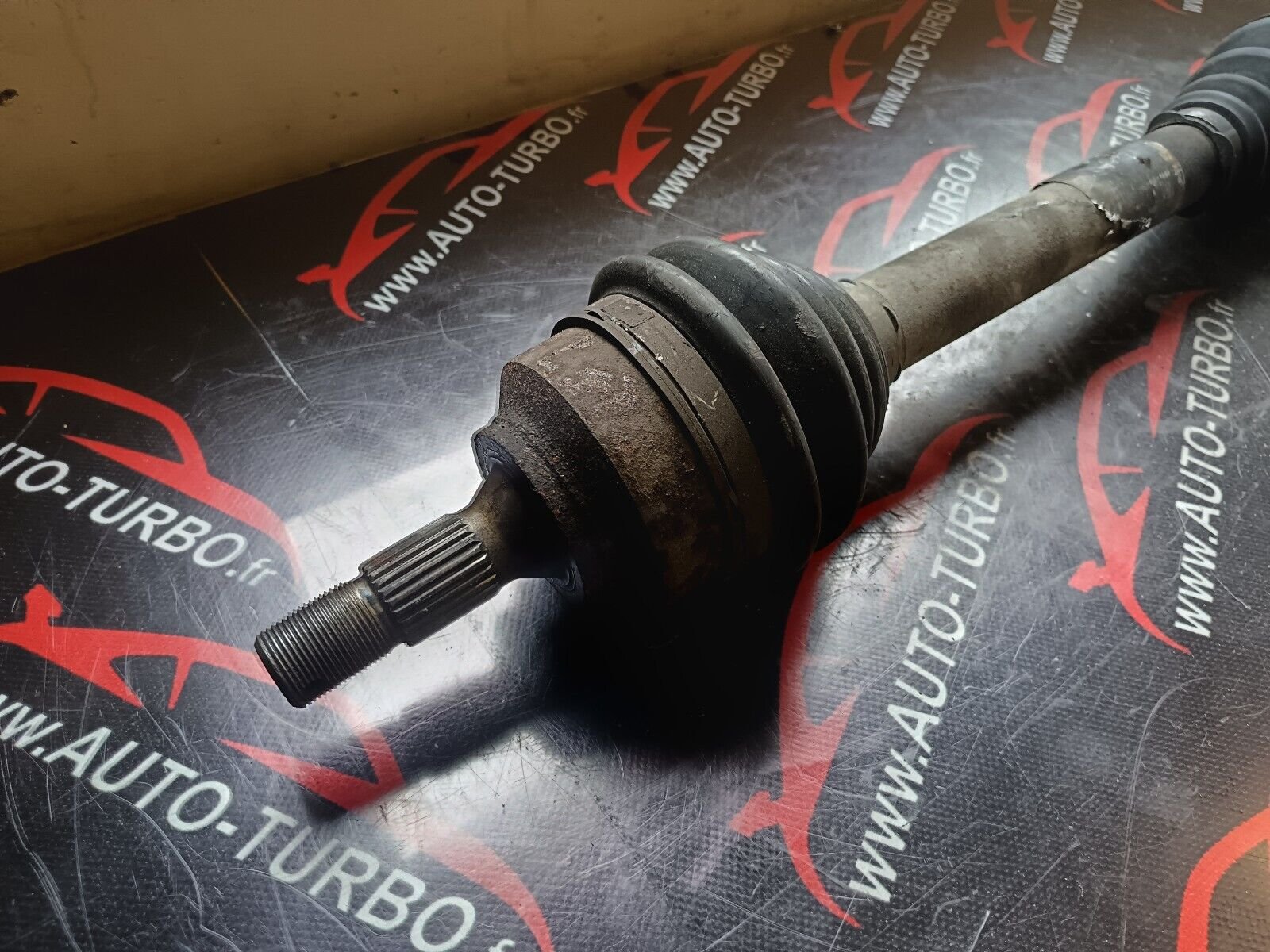 CARDAN AVANT DROIT CITROEN C4 PICASSO REFERENCE: 9637117880