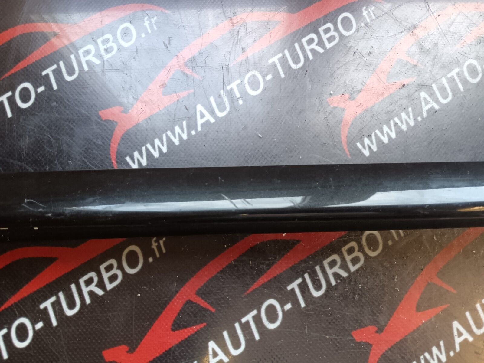 MOULURES AVANT DROIT CITROEN C4 REFERENCE: 96563473