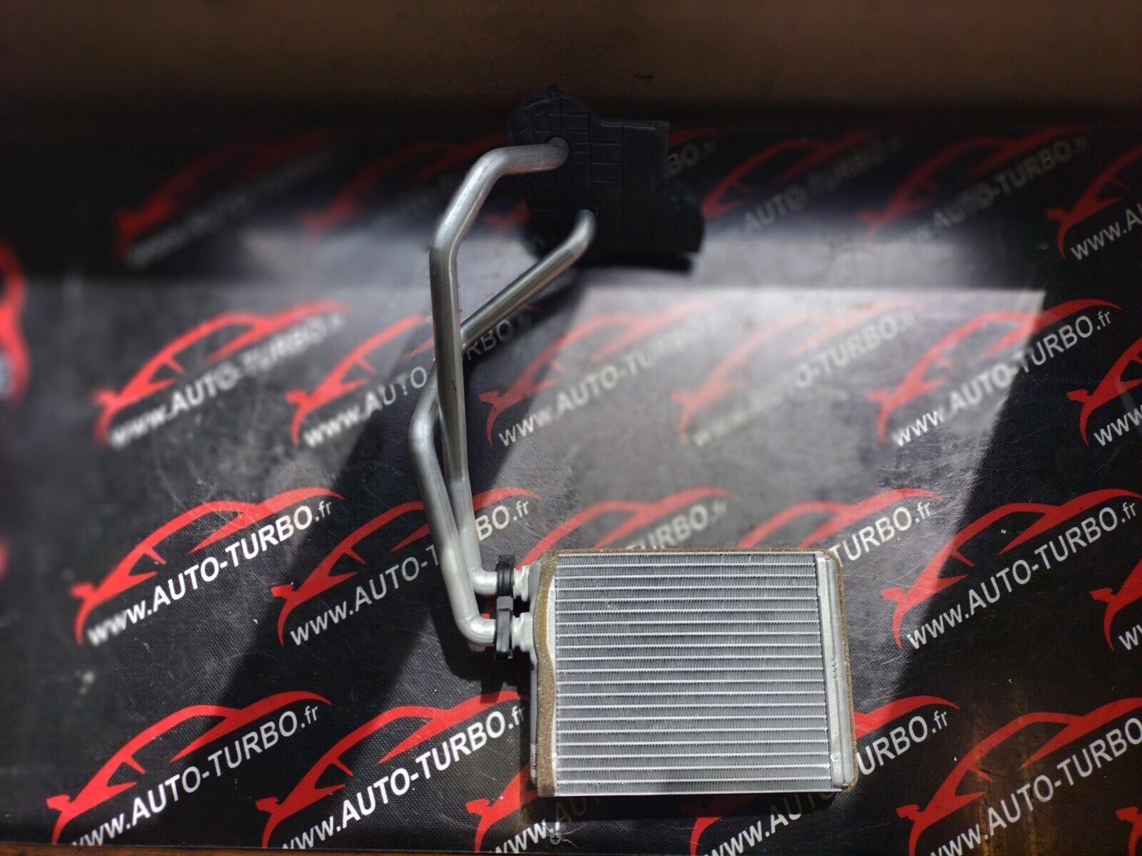 RADIATEUR DE CHAUFFAGE PEUGEOT  308 II CV821001