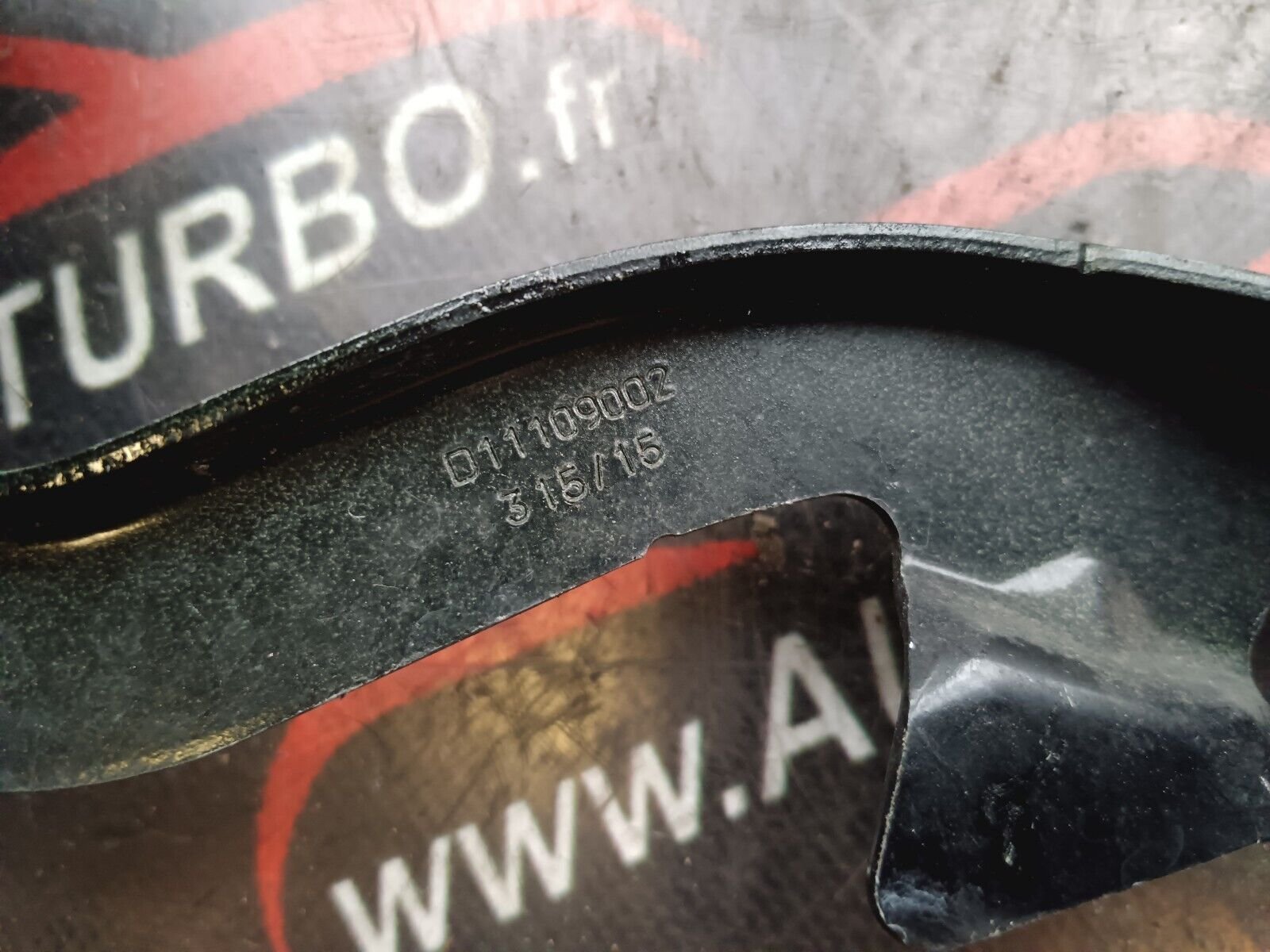 CHARNIERE CAPOT DROIT PEUGEOT 308II REFERENCE: D11109002