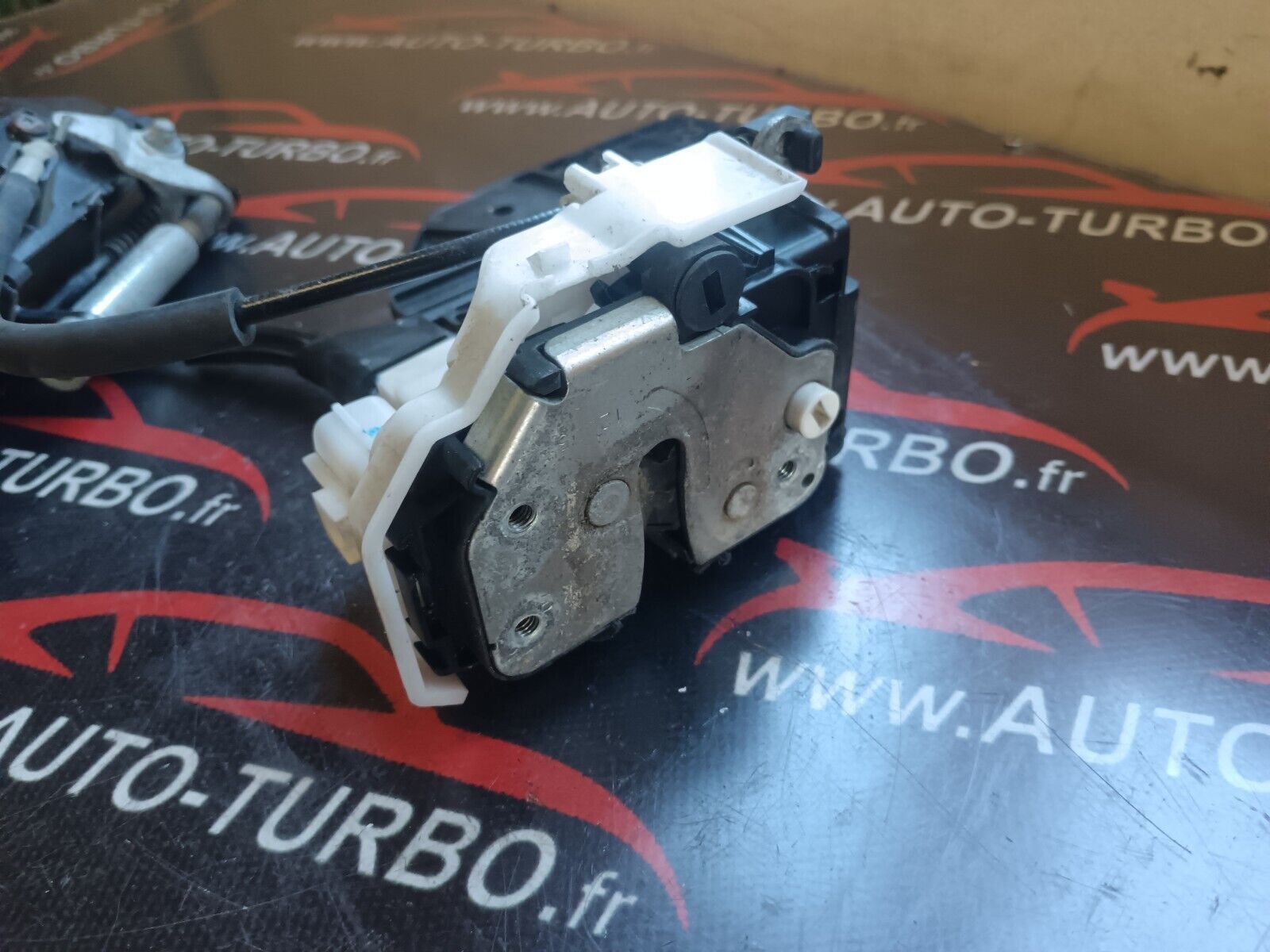 SERRURE ARRIERE DROIT ALFA ROMEO 159 REFERENCE: 50513059