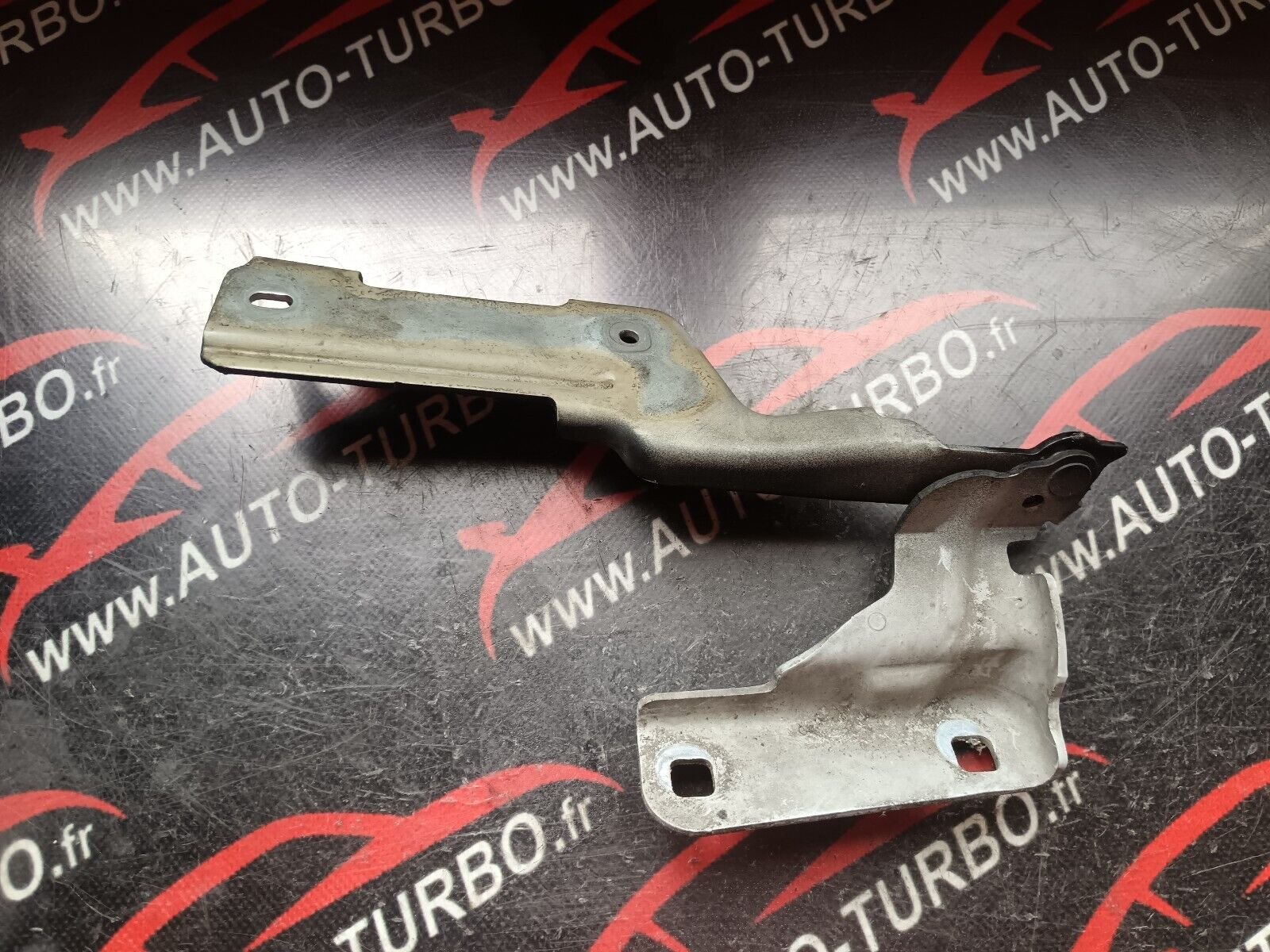 CHARNIERE CAPOT GAUCHE CITROEN C4 1.6VT 90CH COUPE REFERENCE: 468914