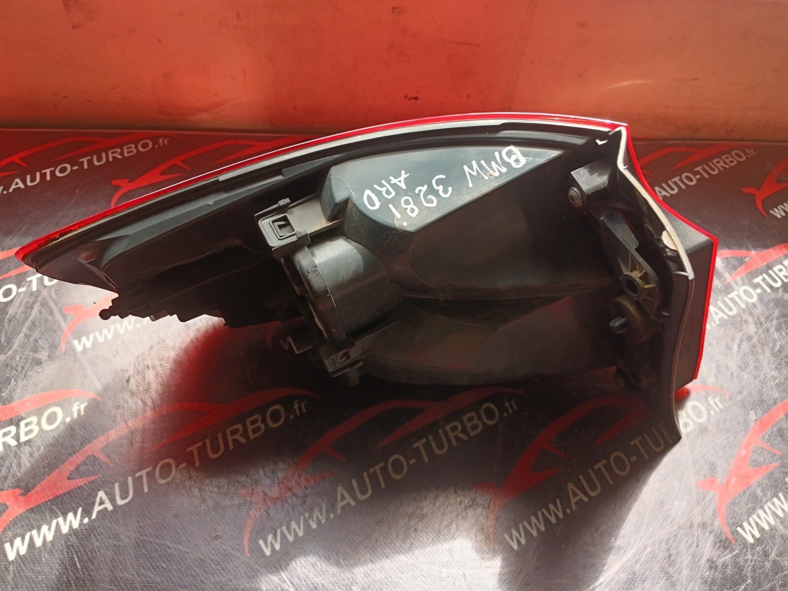 FEUX ARRIERE DROIT PRINCIPALE BMW 328i GT F34 REFERENCE: 628574