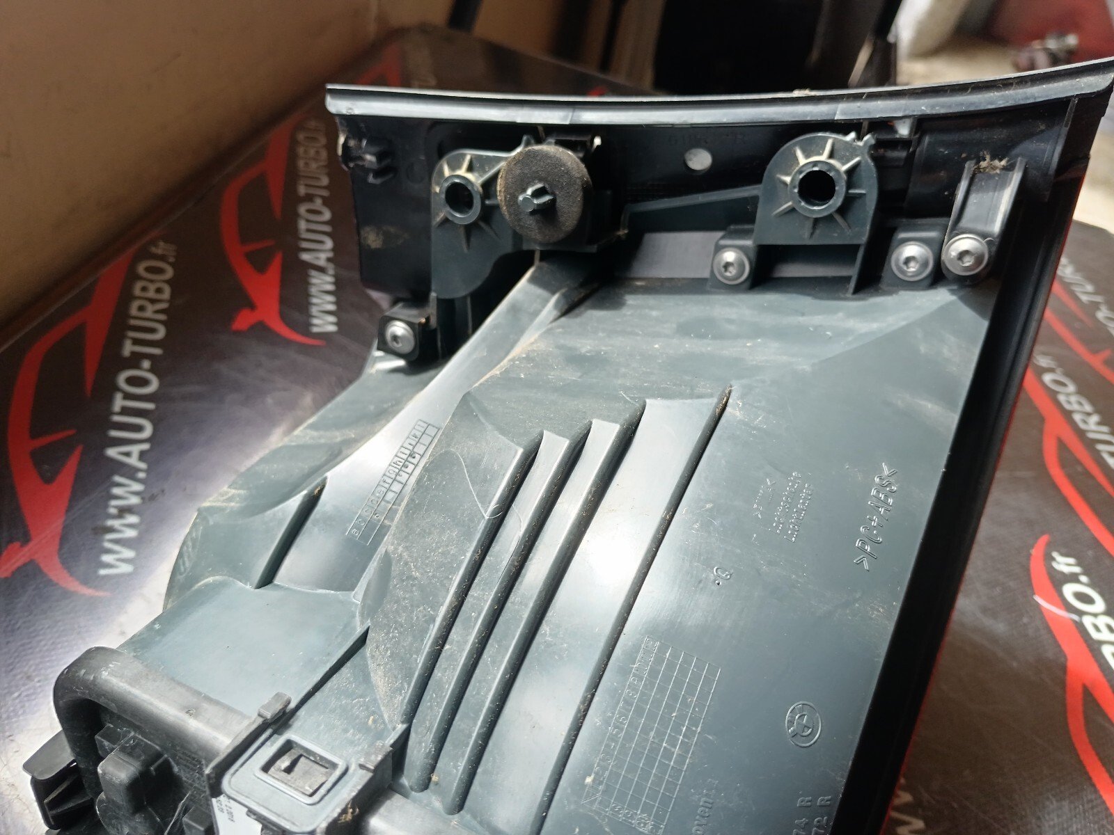 FEUX ARRIERE DROIT PRINCIPALE BMW 328i GT F34 REFERENCE: 628574