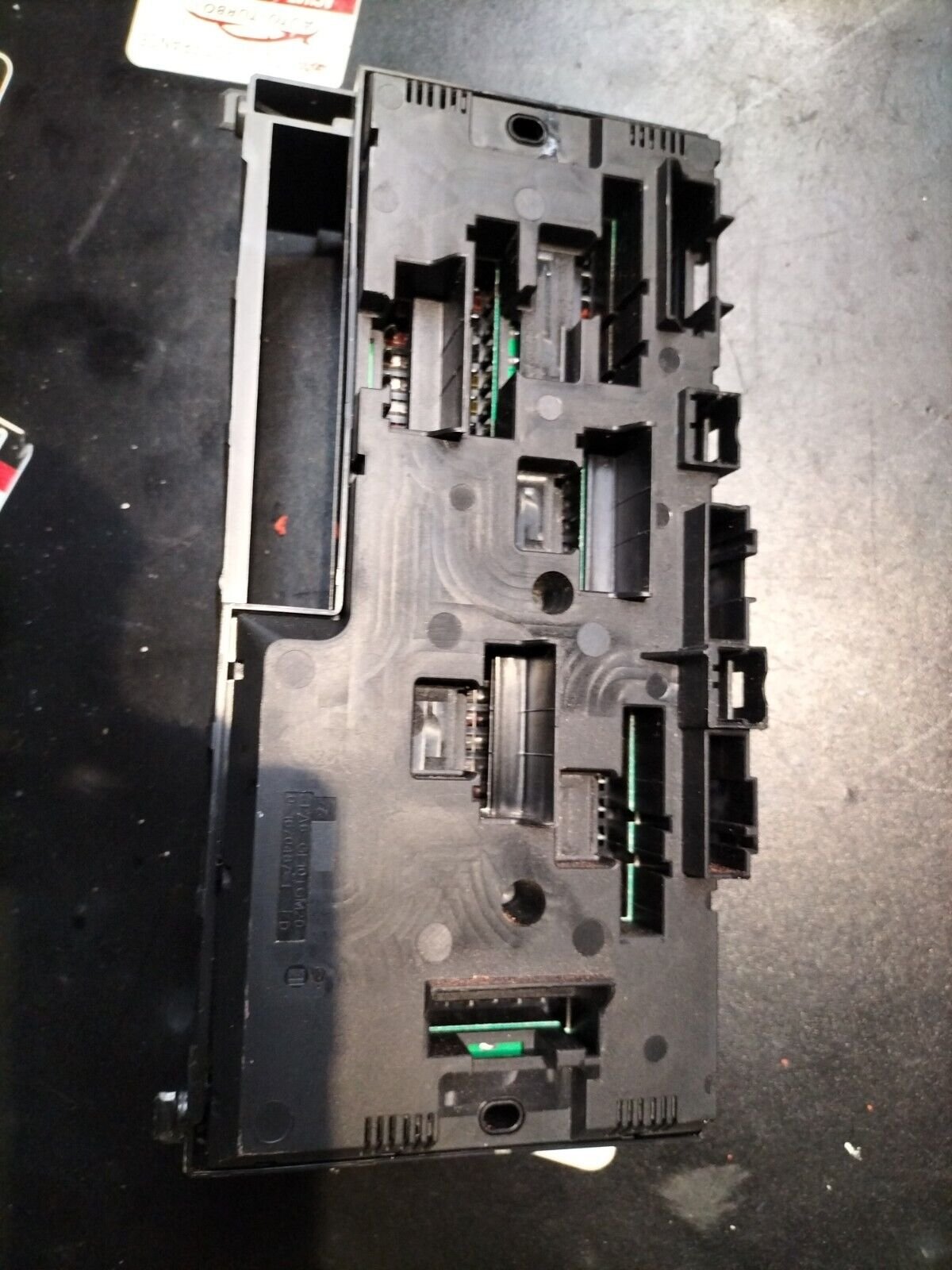 BOITIER FUSIBLES  BMW F10 9234421-01