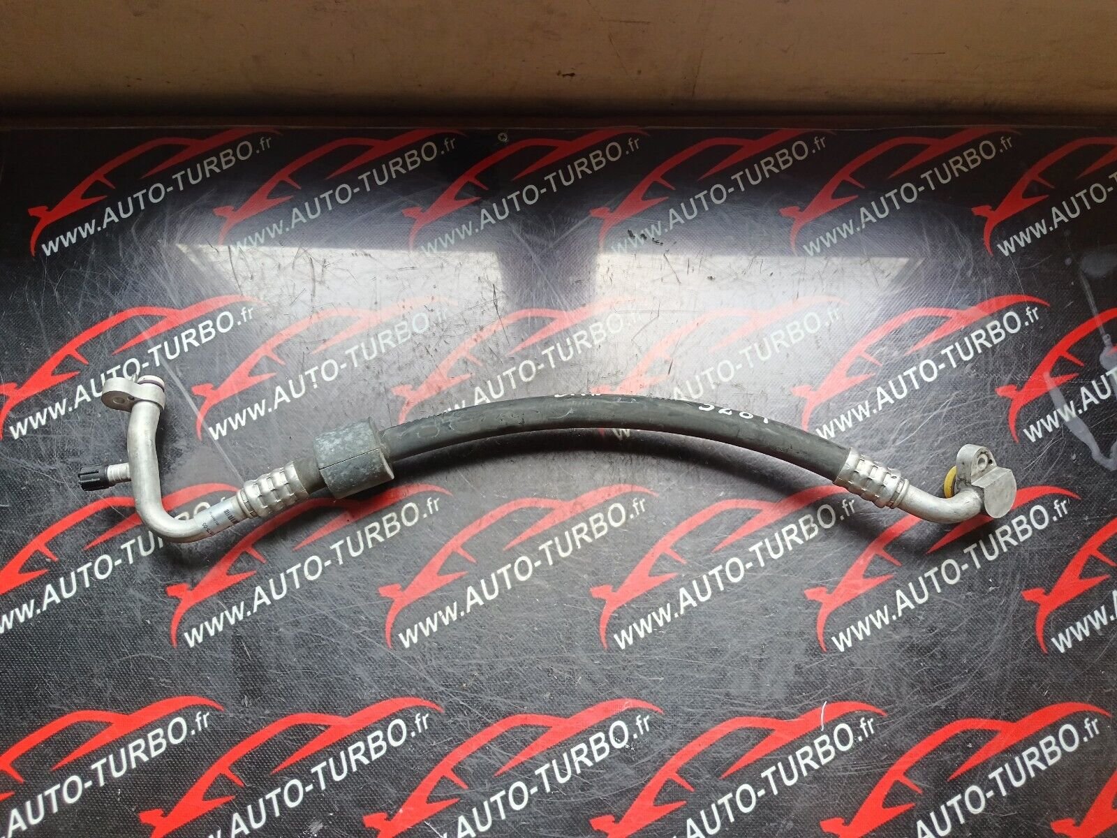 TUYAU D'ASPIRATION DU COMPRESSEUR D'AIR BMW 328i GT F34 REFERENCE: 9217375