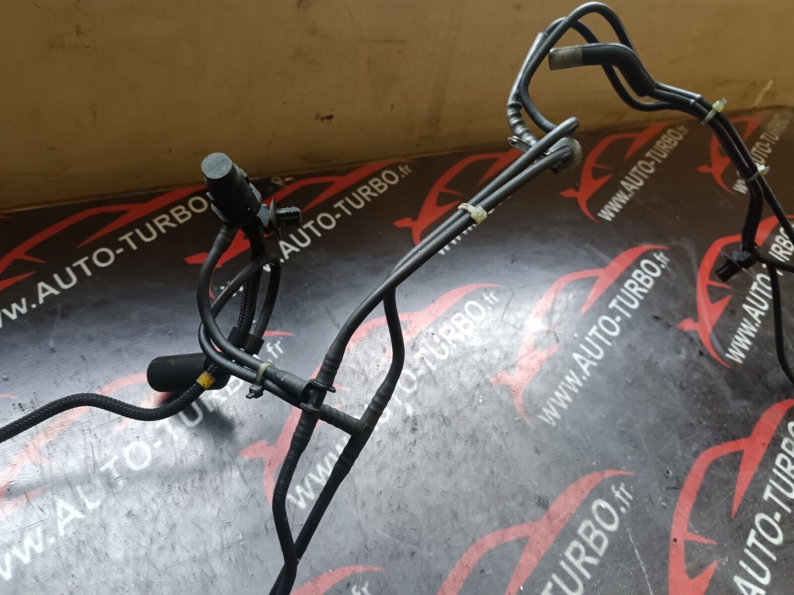 TUYAU CONDUIT  PEUGEOT 2008 1.6eHDI