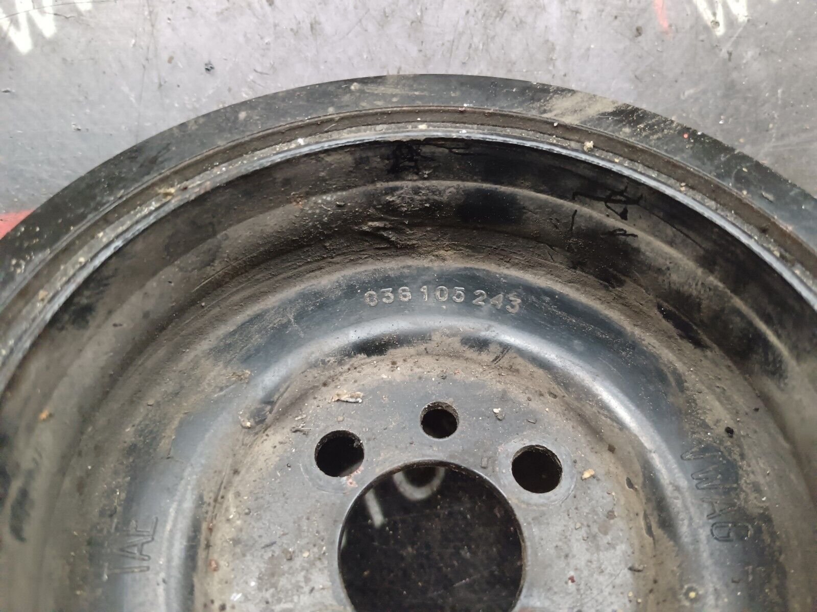 POULIE DAMPER SEAT LEON REFERENCE: 036105243