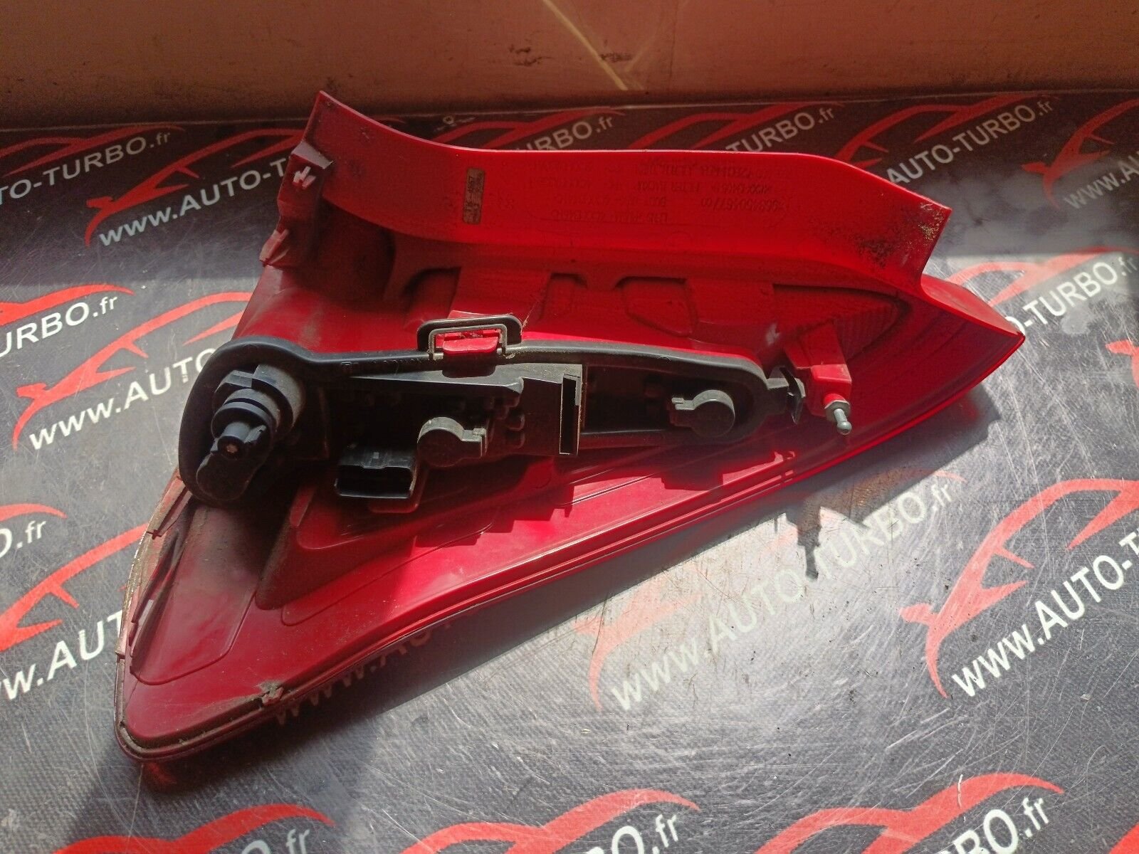 FEU ARRIERE GAUCHE PRINCIPAL CITROEN C4 1.6VTI COUPE REFERENCE:9684504677