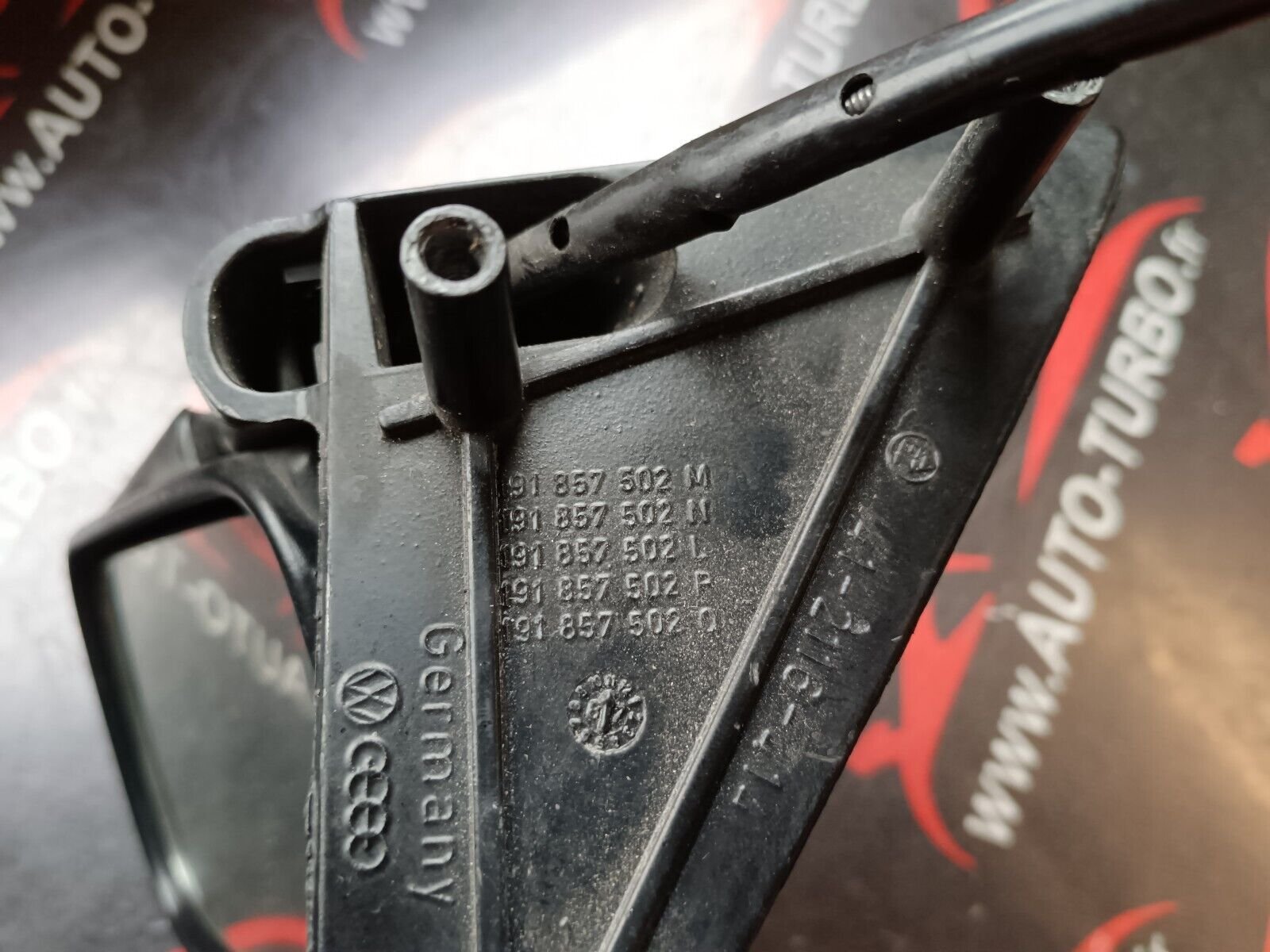 RETROVISEUR DROITN VOLKSWAGEN REFERENCE: 191857502