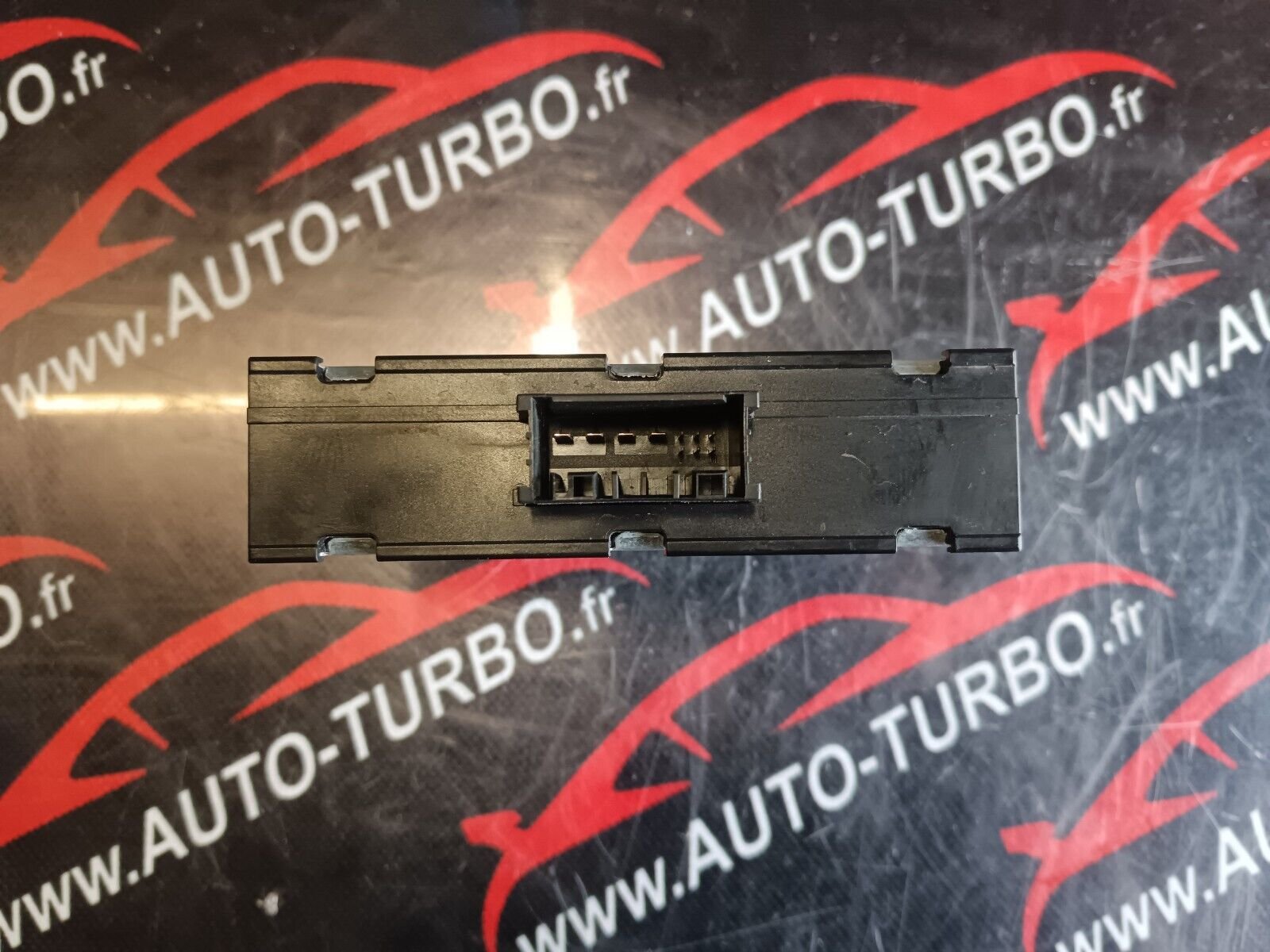 CALCULATEUR MODULE ELECTRONIQUE REFERENCE: 912708802