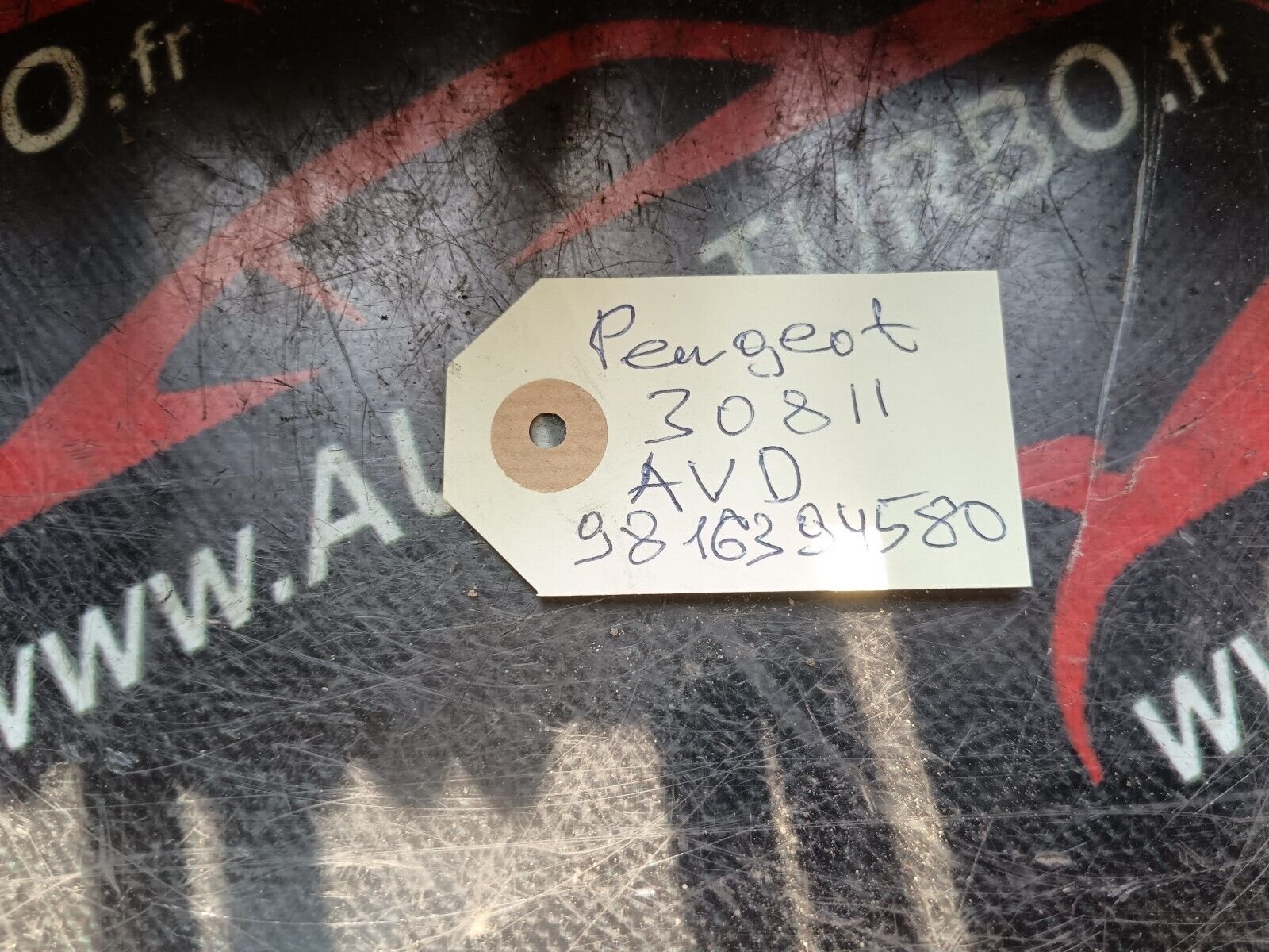 AMORTISSEUR AVANT DROIT PEUGEOT 308II REFERENCE: 9816394580