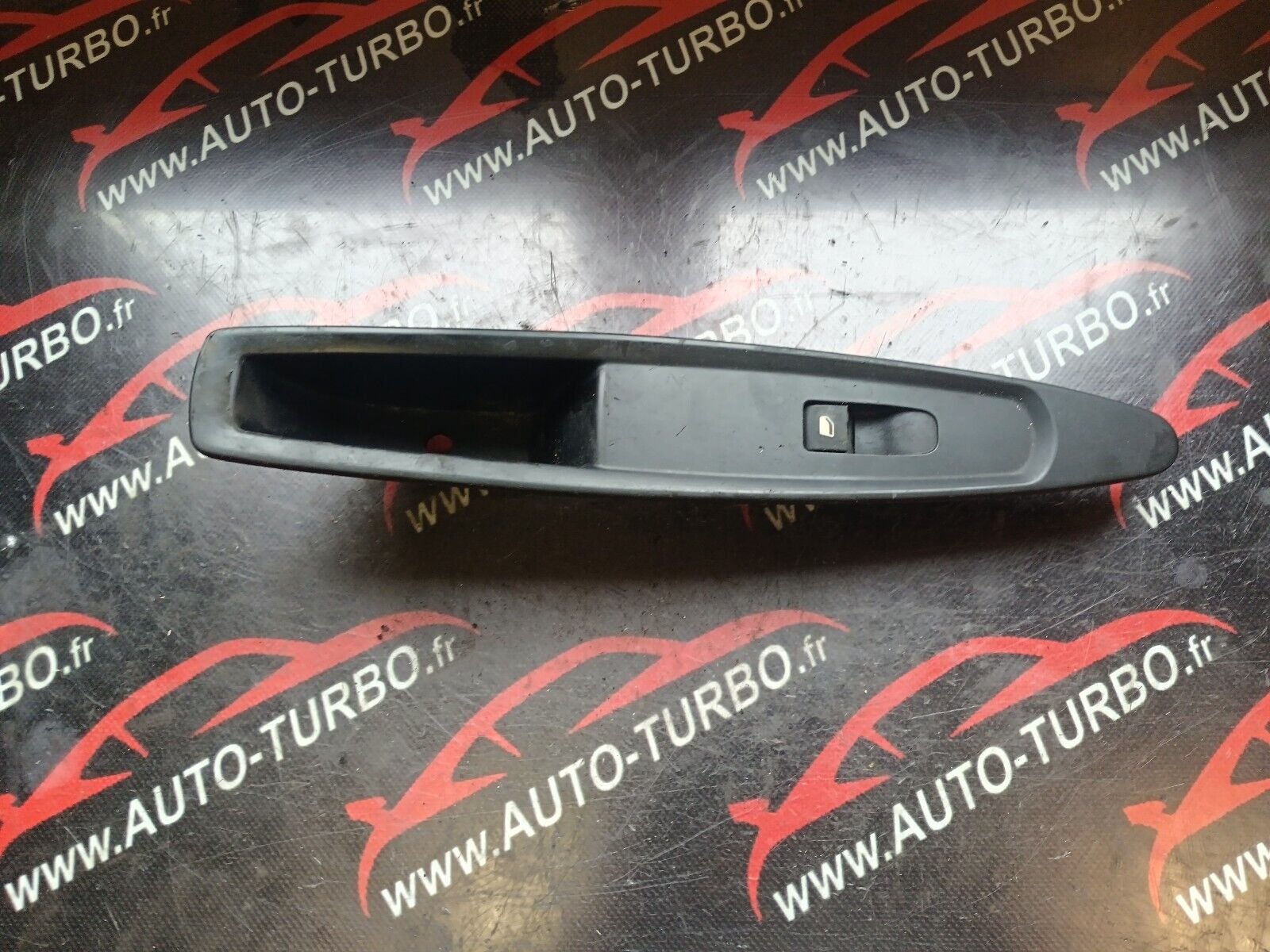 COMMANDE LEVE VITRE AVANT DROIT CITROEN C4 1.6VTI 90CH COUPE