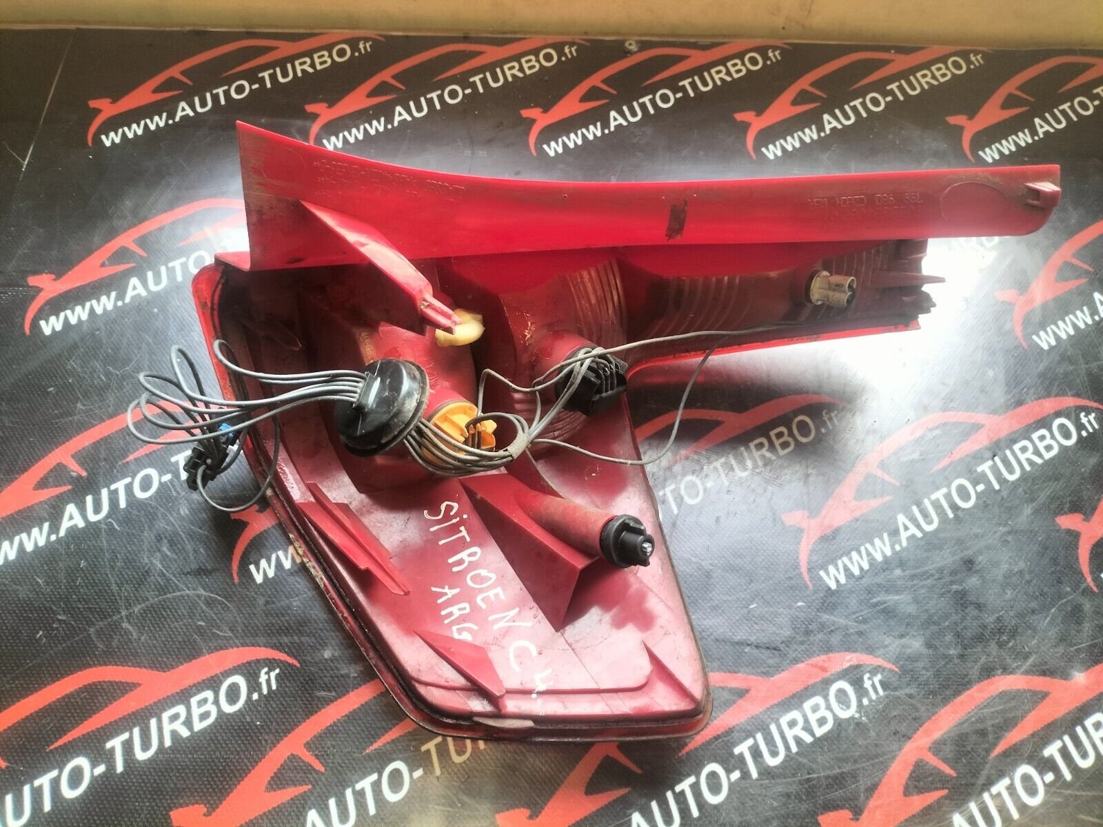 FEU ARRIERE GAUCHE CITROEN C4 PHASE 1 9655864080