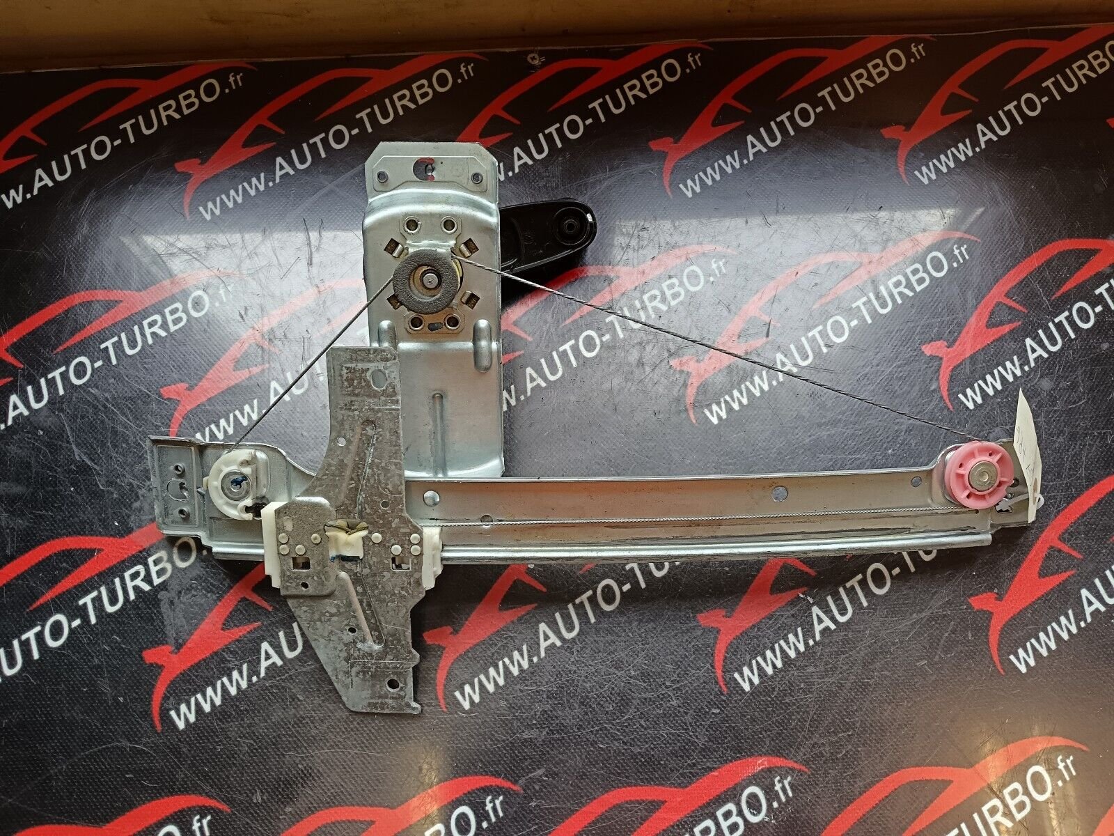 MECHANISME LEVE VITRE ARRIERE GAUCHE PEUGEOT 207 REFERENCE: 9650768180