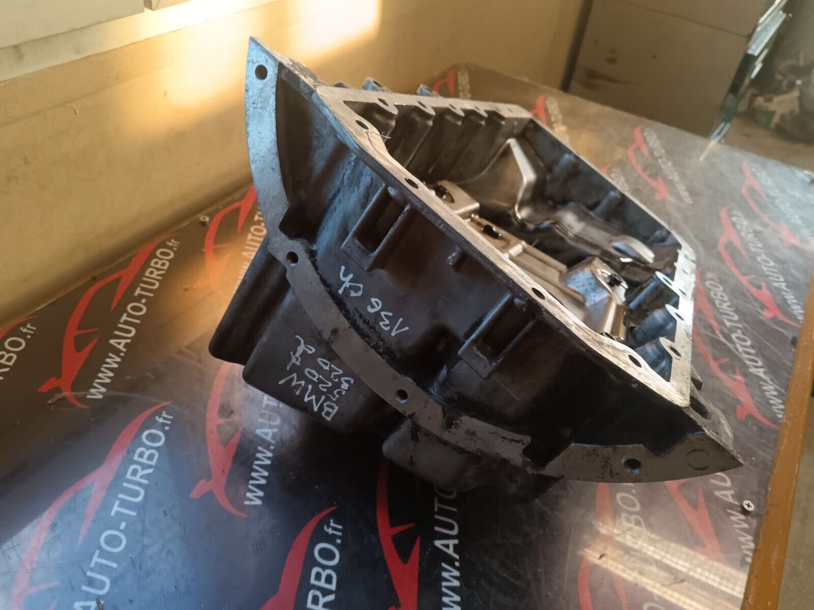 CARTER MOTEUR BMW 520D 320D 130CH REFERENCE: 77850719