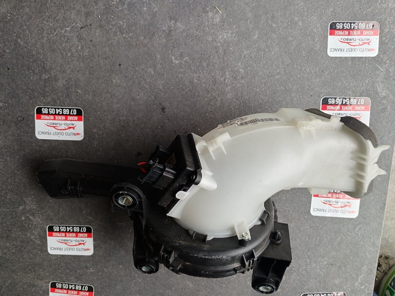 MOTEUR VENTILATEUR CHAUFFAGE AVANT GAUCHE CITROEN C4 PICASSO RFERENCE: 173610100