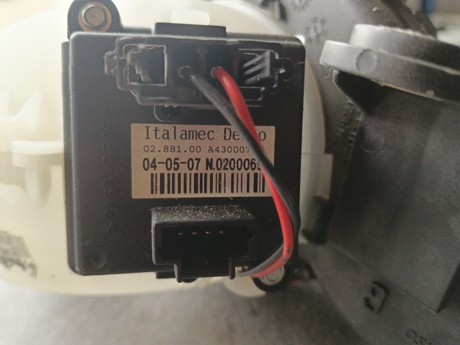 MOTEUR VENTILATEUR CHAUFFAGE AVANT GAUCHE CITROEN C4 PICASSO RFERENCE: 173610100