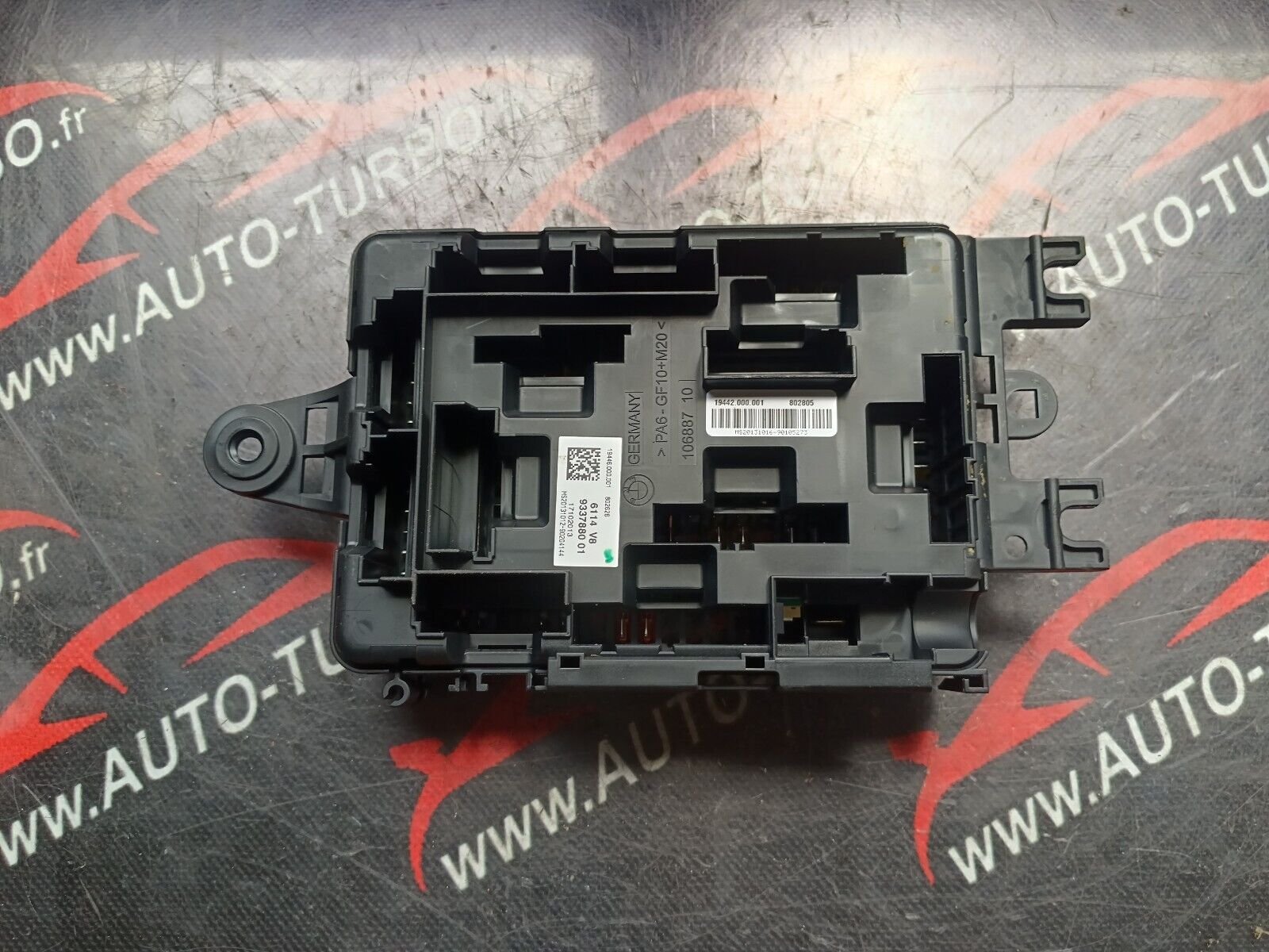 BOITIERE A FUSIBLES BMW 328i GT F34 REFERENCE: 9337880