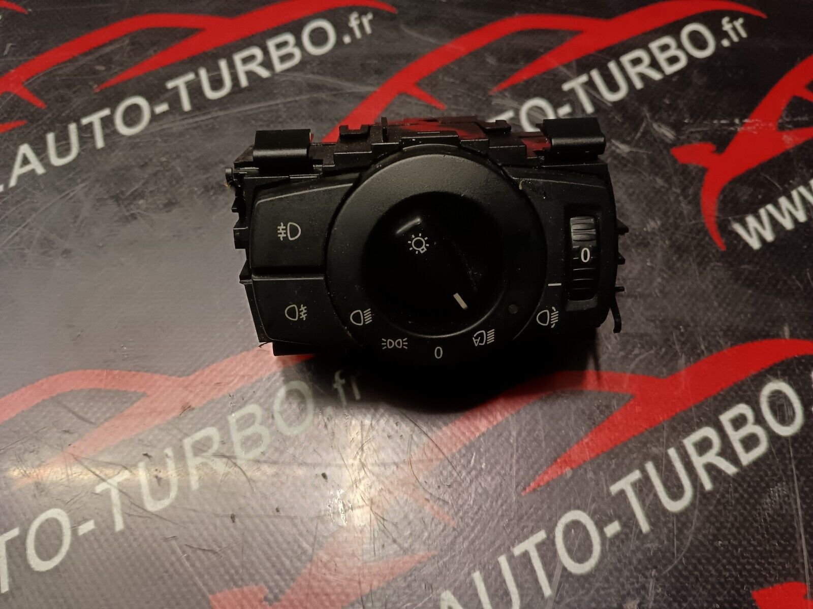 COMMODO PHARE BMW SERIE 1-3 REFERENCE: 6932792