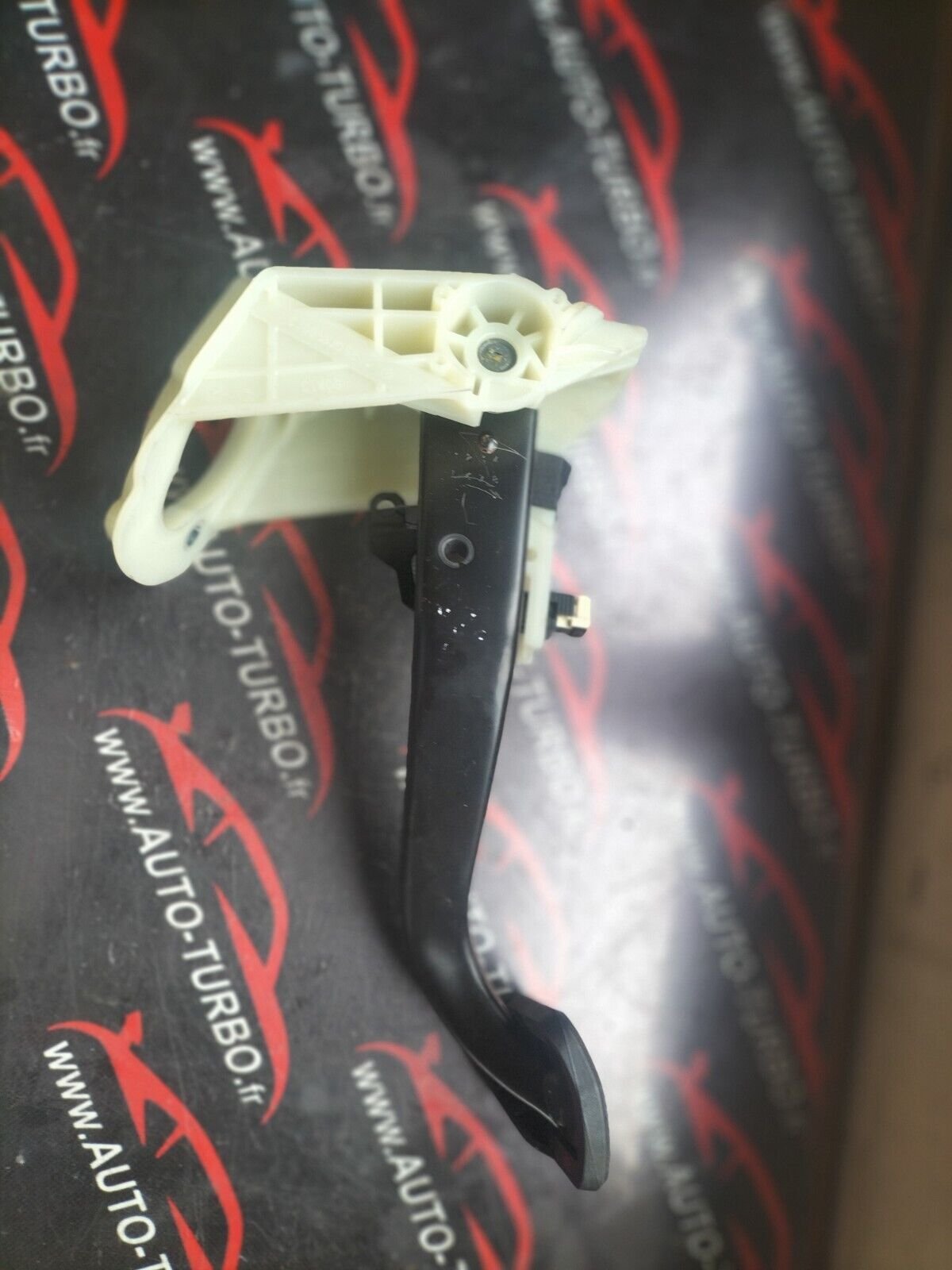 PEDALEDE DE FREIN  BMW SERIE 3 GT F34 6860647