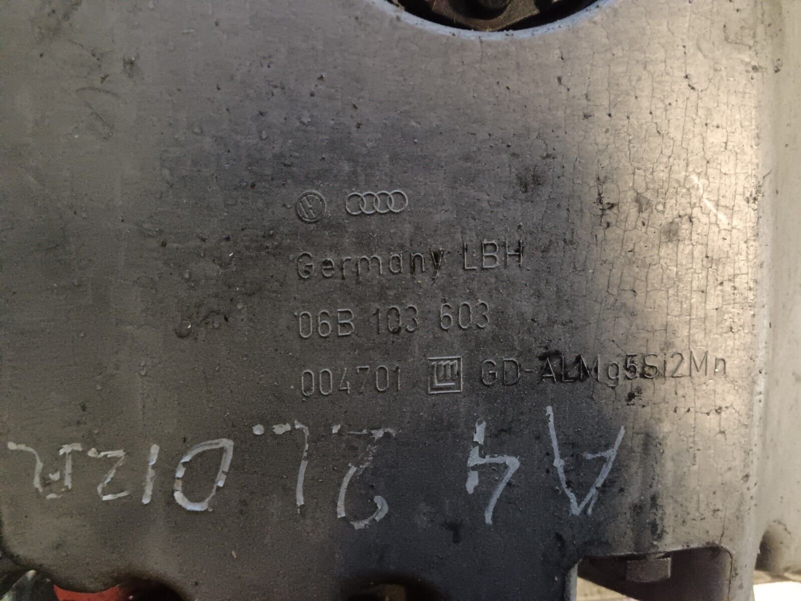 CARTER MOTEUR SUPERIEUR AUDI A4 2.0 TDI REFERENCE: 06B103603