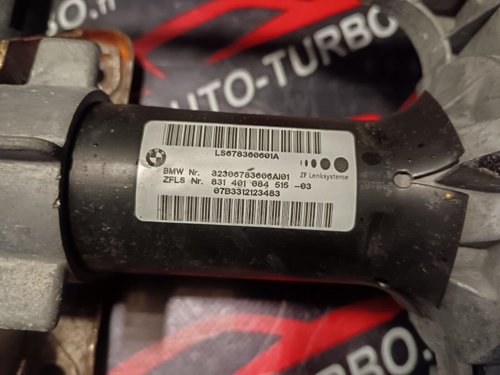 COLONNE DE DIRECTION BMW SERIE1 REFERENCE: 831401084515