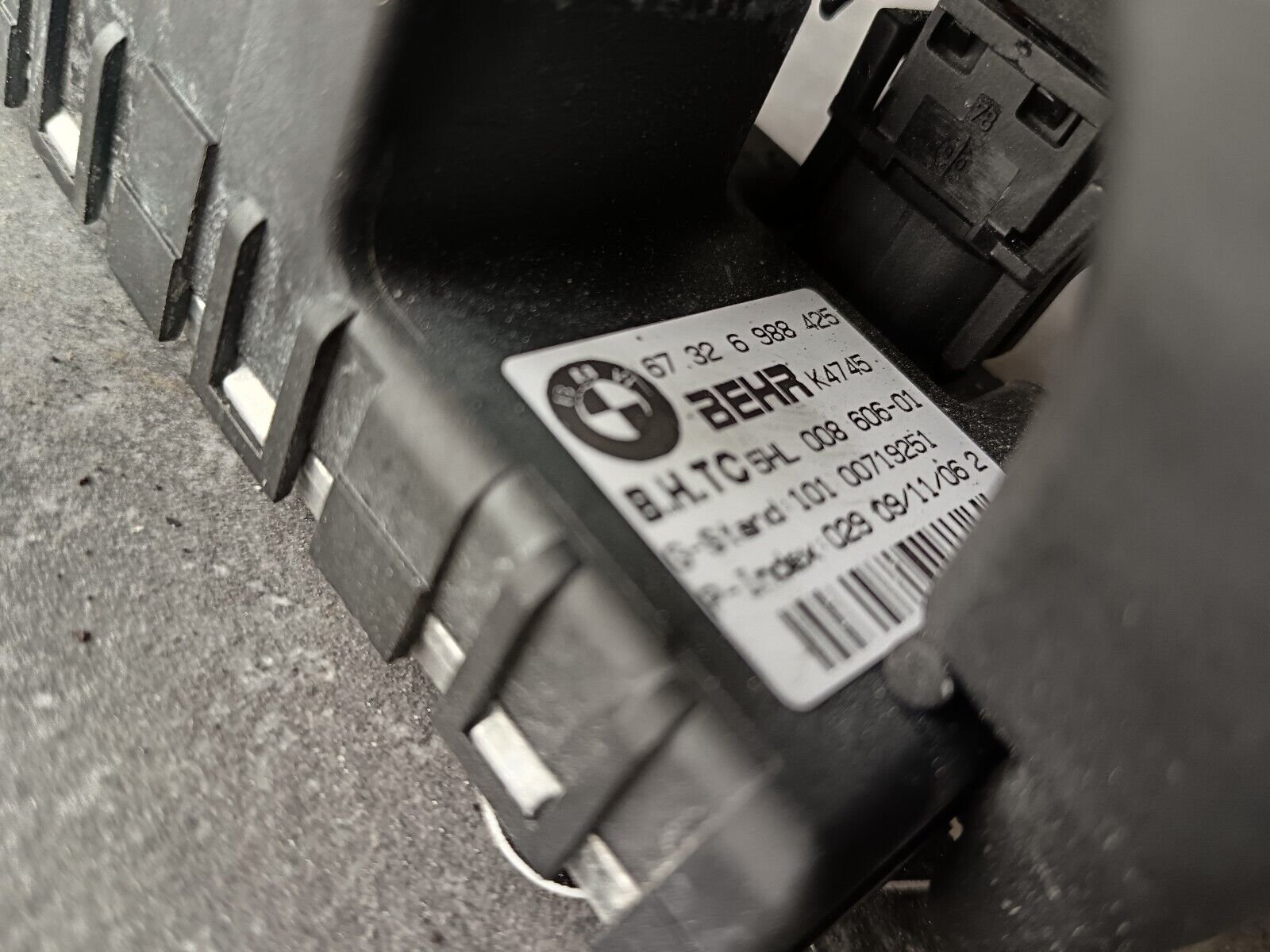 MOTEUR VENTILATEUR CHAUFFAGE BMW 525D E60, E63 REFERENCE: 67326988425