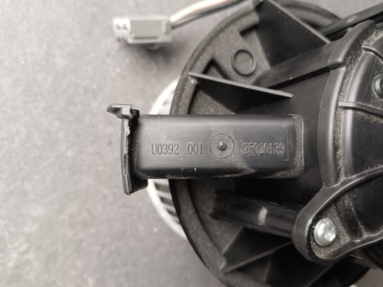 MOTEUR VENTILATEUR CHAUFFAGE OPEL ASTRA J, OPEL ZAFIRA 2006, REFERENCE: 25020139