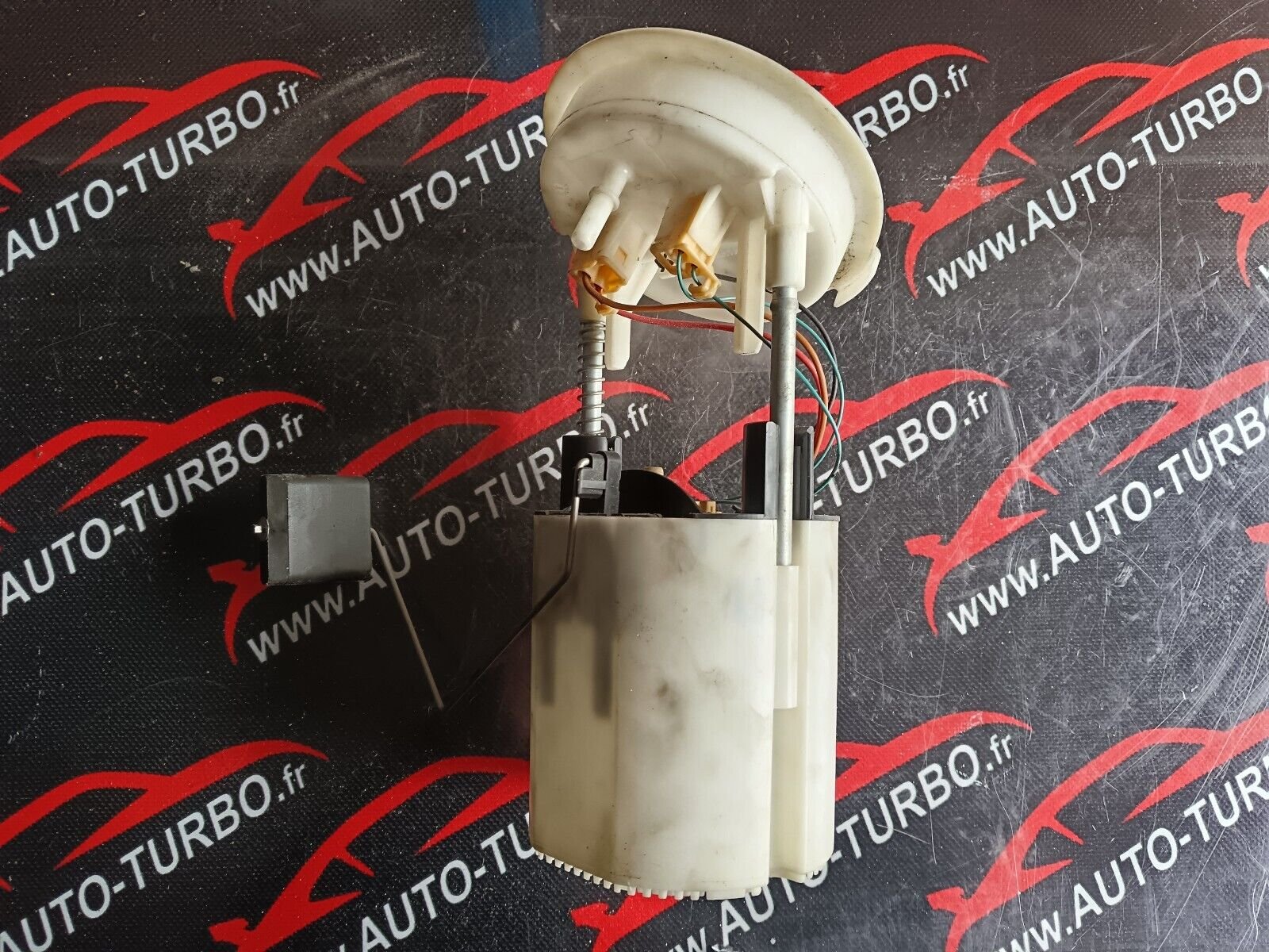 POMPE A GAVAGE BMW SERIE 1 1.6L 122CH REFERENCE: 26340701