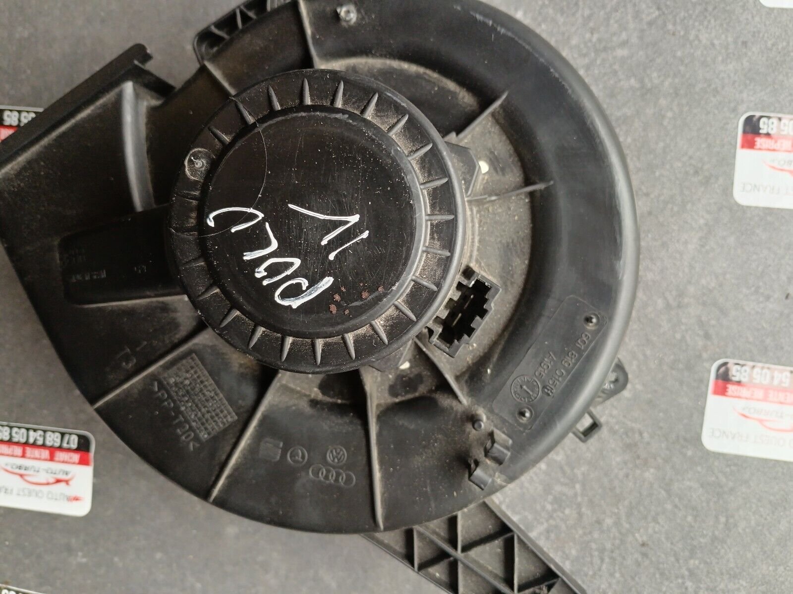 MOTEUR VENTILATEUR CHAUFFAGE VOLKSWAGEN POLO REFERENCE: 6Q1819015