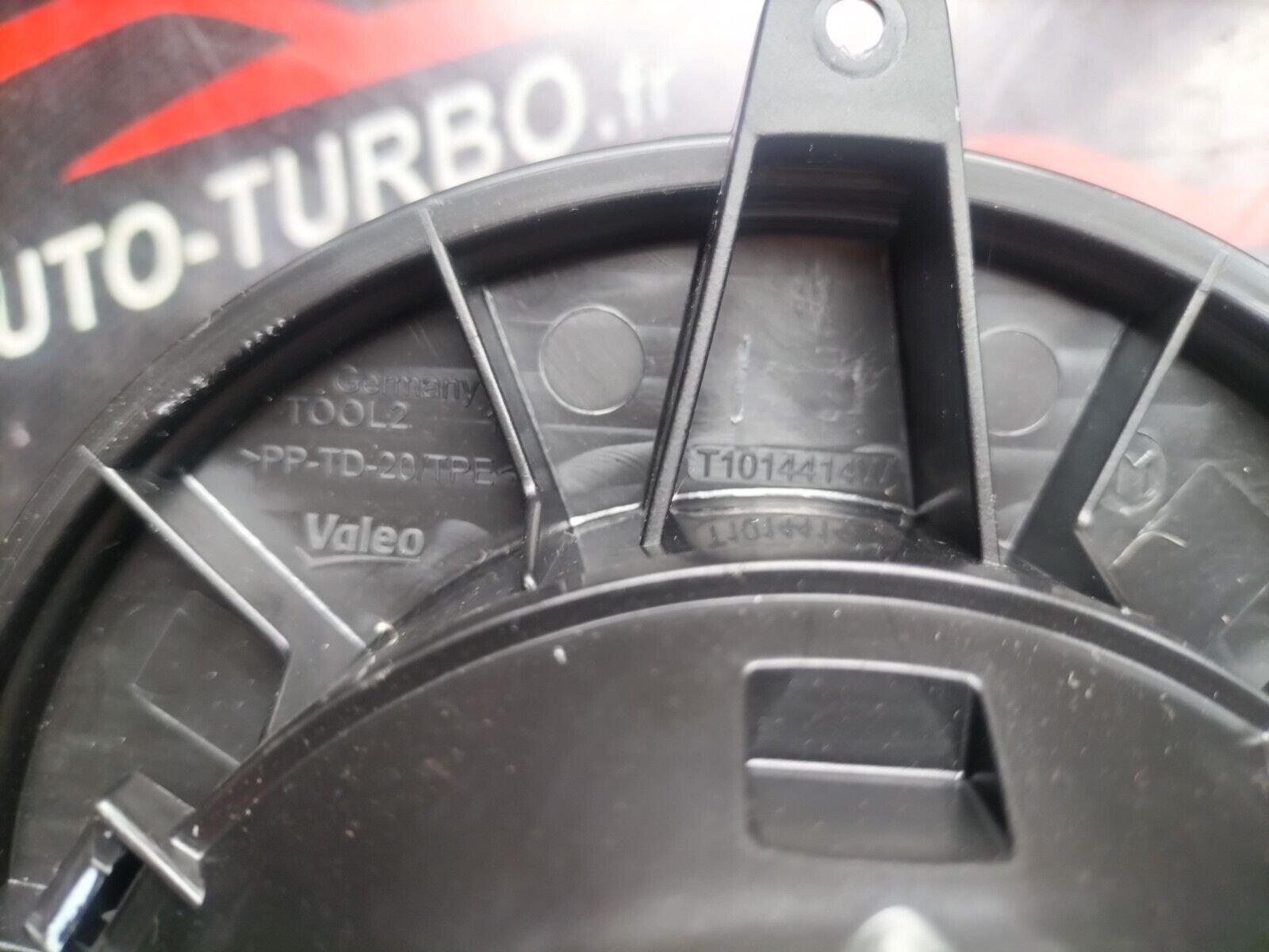 VENTILATEUR PULSEUR DE CHAUFFAGE  BMW F34 9276112-01, T1014414W