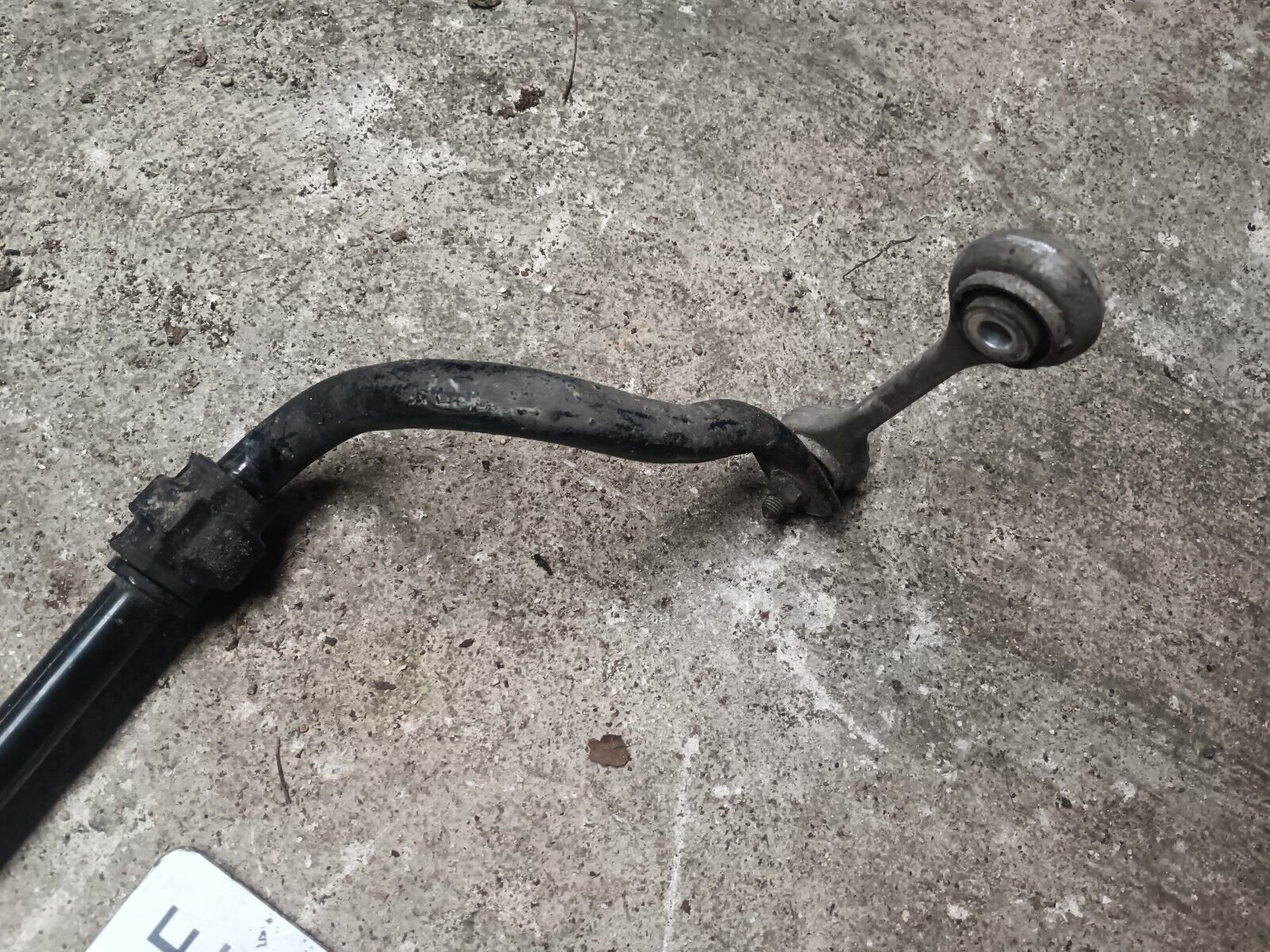 BARRE STABILISATRICE AUDI A5 REFERENCE: 8K0411309