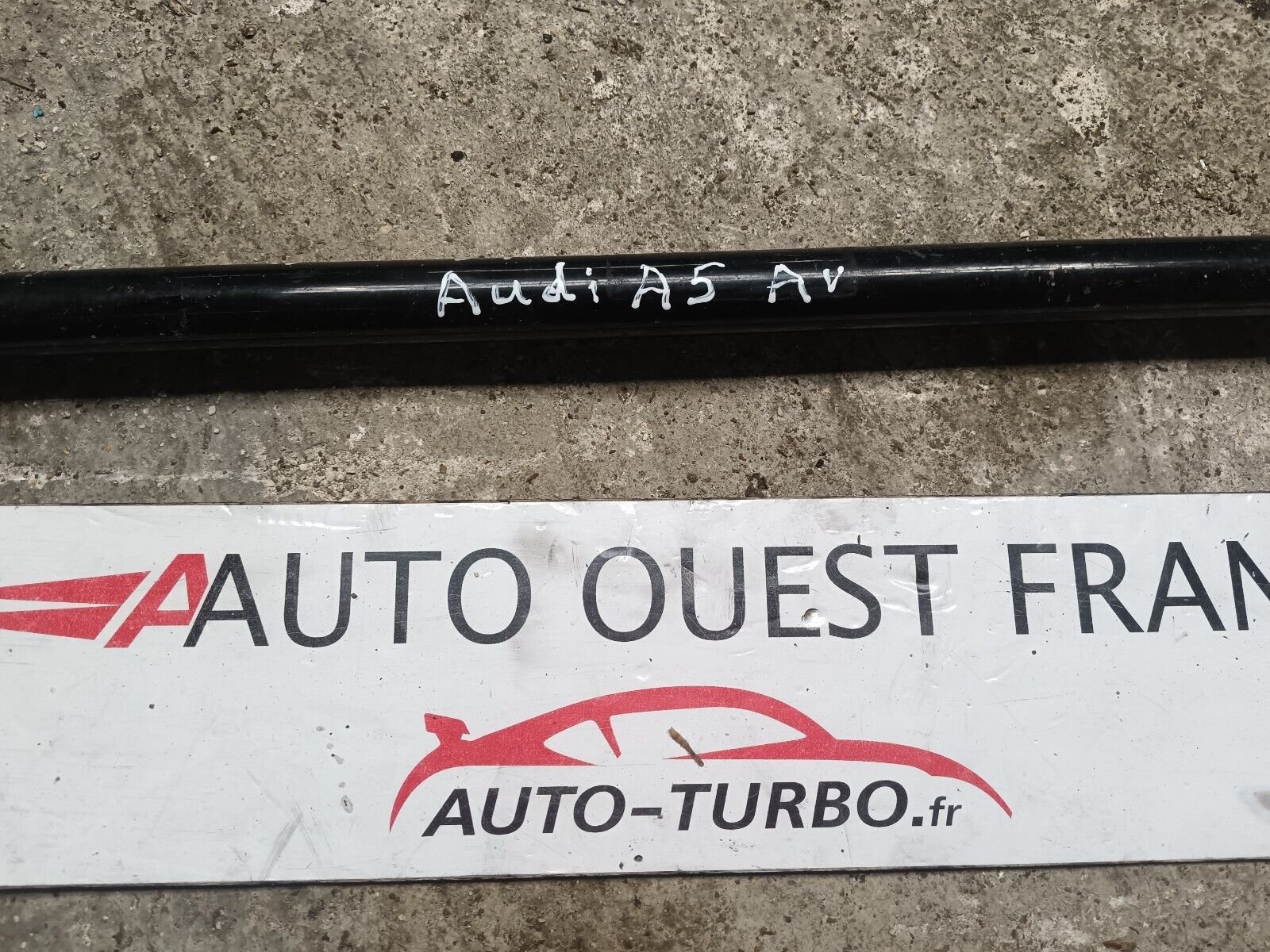 BARRE STABILISATRICE AUDI A5 REFERENCE: 8K0411309