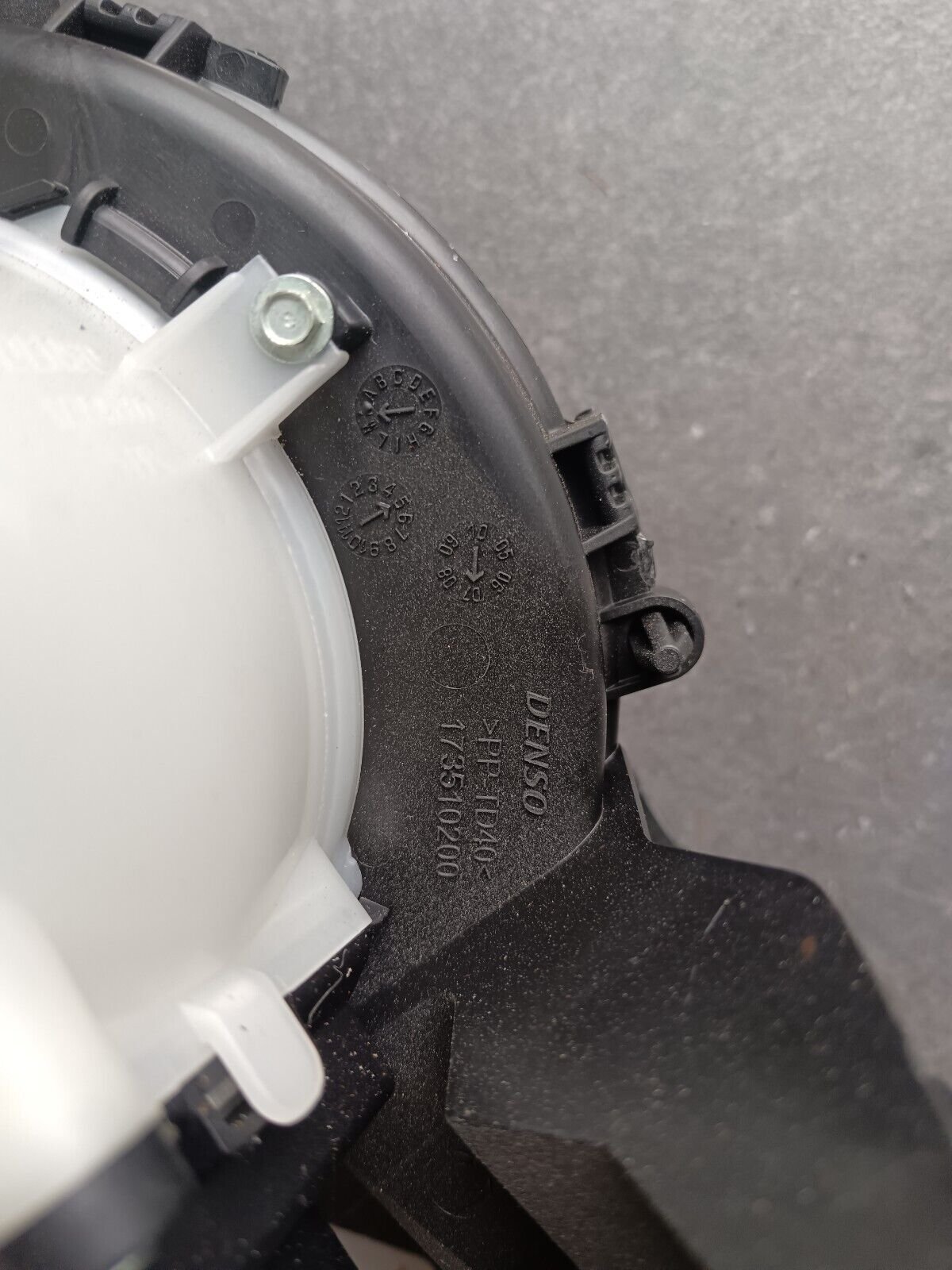 MOTEUR VENTILATEUR CHAUFFAGE AVANT DROIT CITROEN PICASSO REFERENCE: 173510000