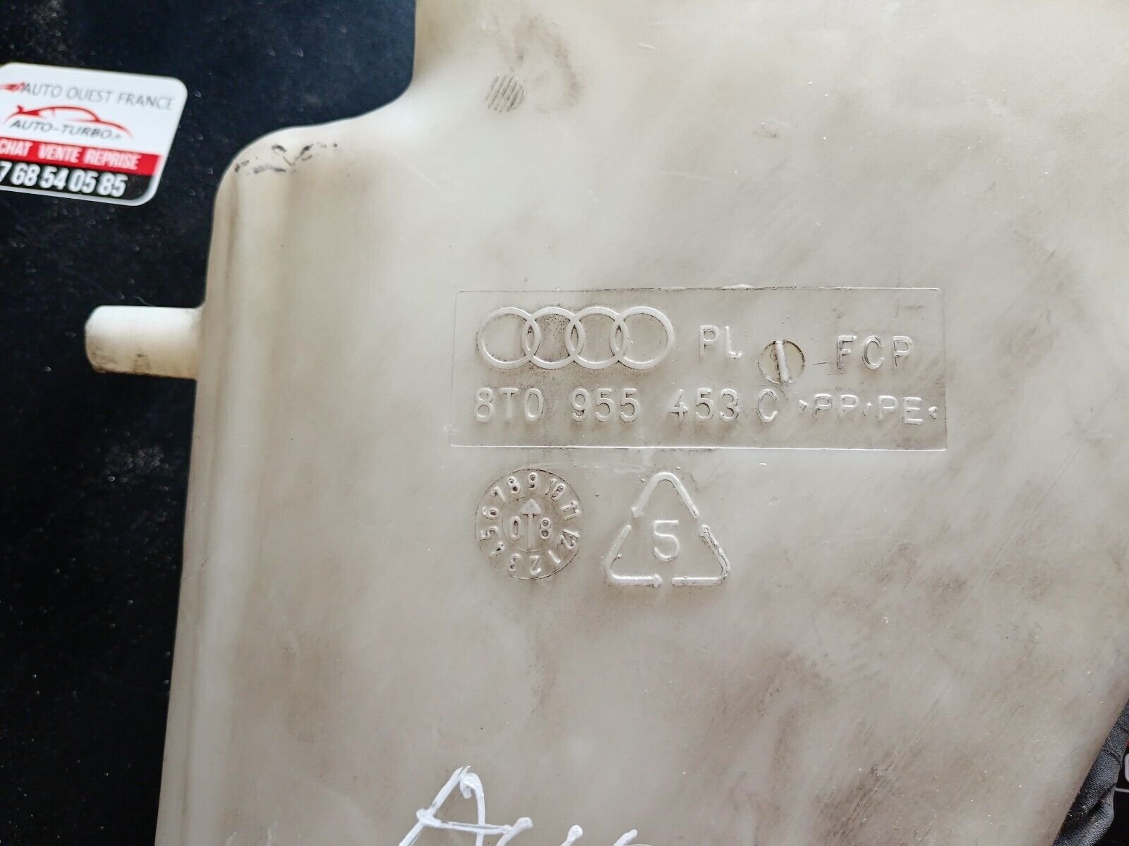 RESERVOIR DE LAVE GLACE AUDI A 5 REFERENCE: 8T0955453