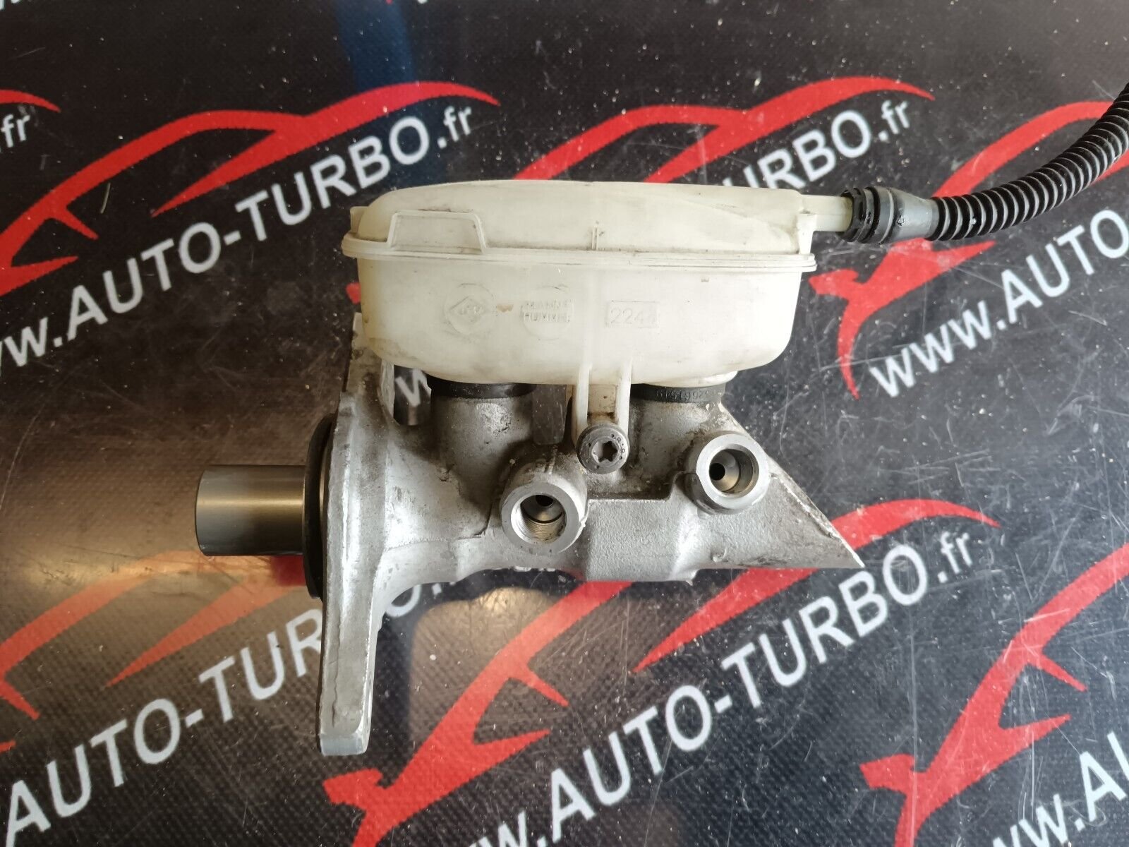 CYLINDRE FREIN RENAULT SCENIC 3 1.5DCI REFERENCE: 460910007R