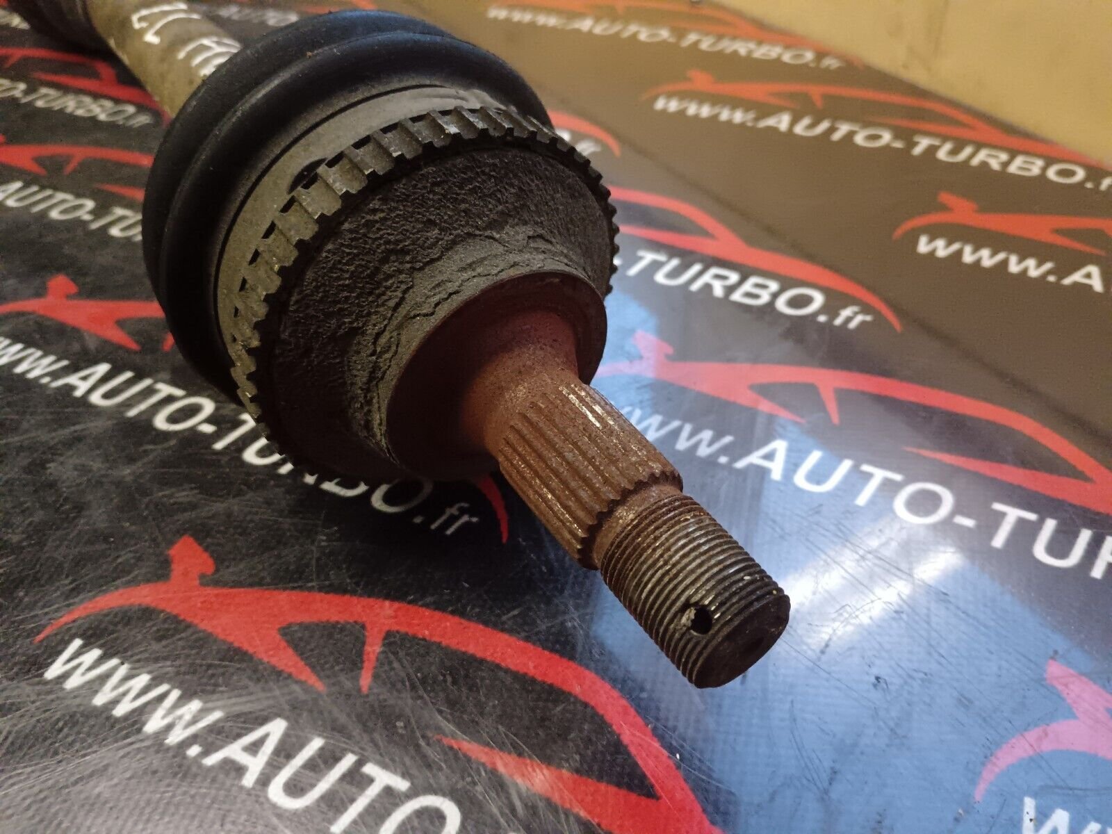 CARDAN AVANT GAUCHE PEUGEOT 406 2.0HDI REFERERENCE: 9806676680