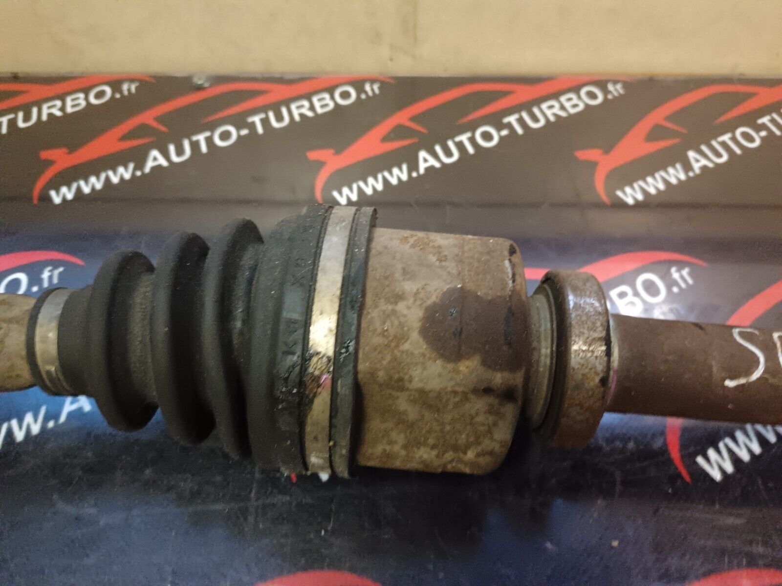 CARDAN AVANT DROIT RENAULT SCENIC 3 REFERENCE: 391009864R