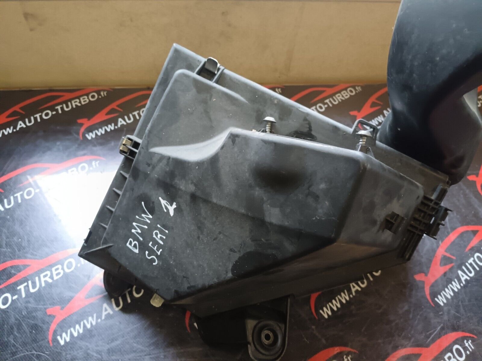 BOITE A FILTRE A AIR BMW E87/E90 2L DIESEL 779746005