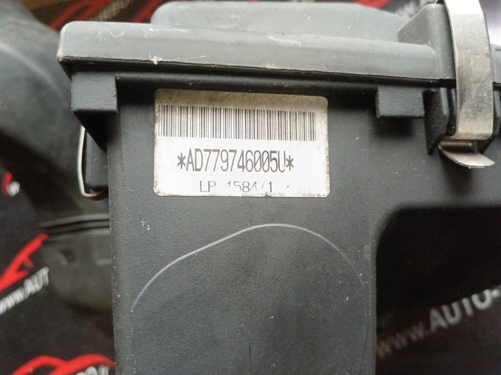 BOITE A FILTRE A AIR BMW E87/E90 2L DIESEL 779746005