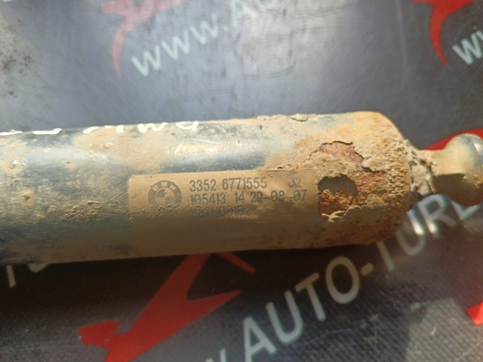 AMORTISSEUR ARRIERE DROIT BMW SERIE 1 E87 116i REFERENCE: 6771555