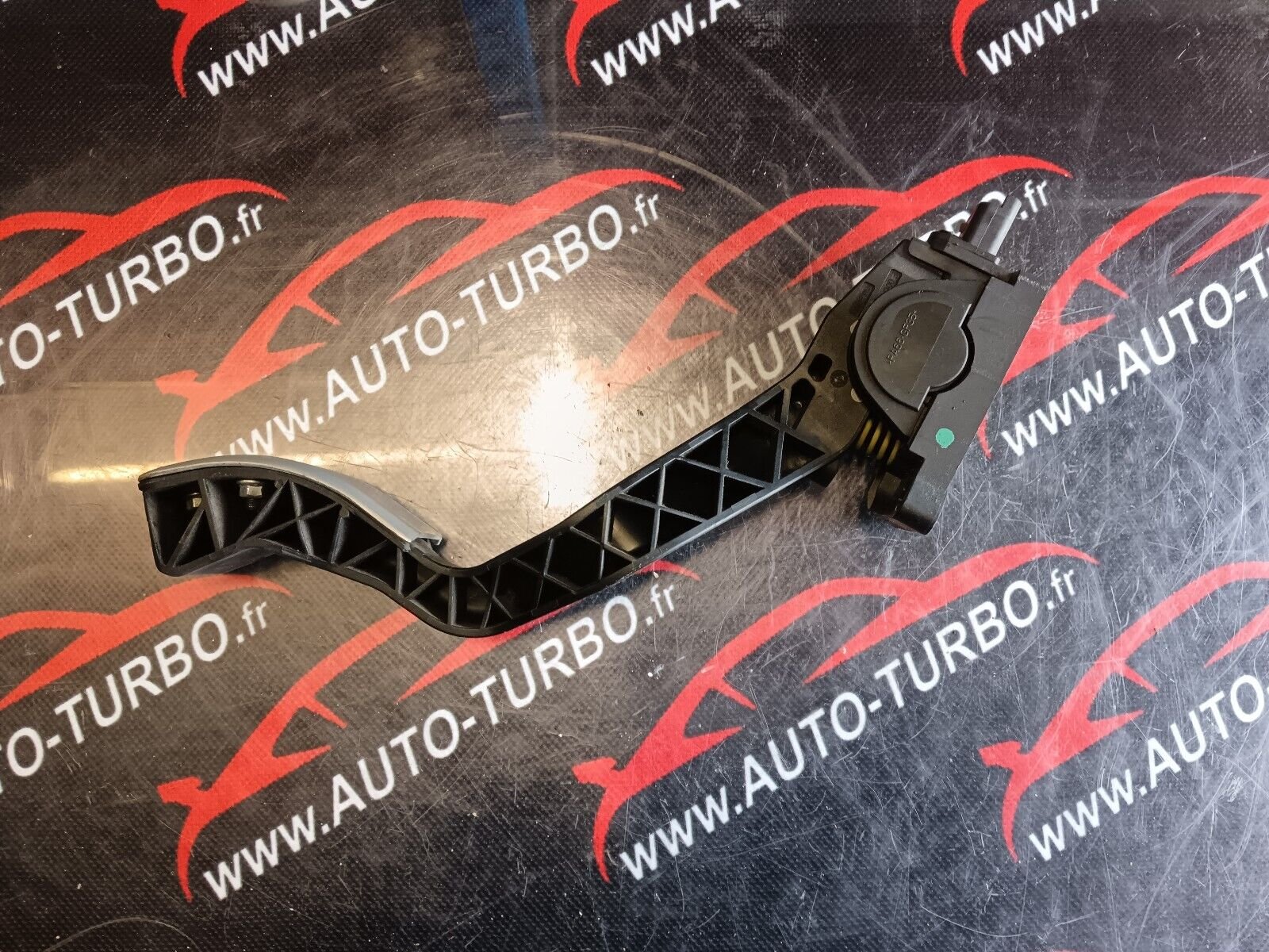 PEDALE ACCELERATEUR PEUGEOT 307cc REFERENCE: 9647781380