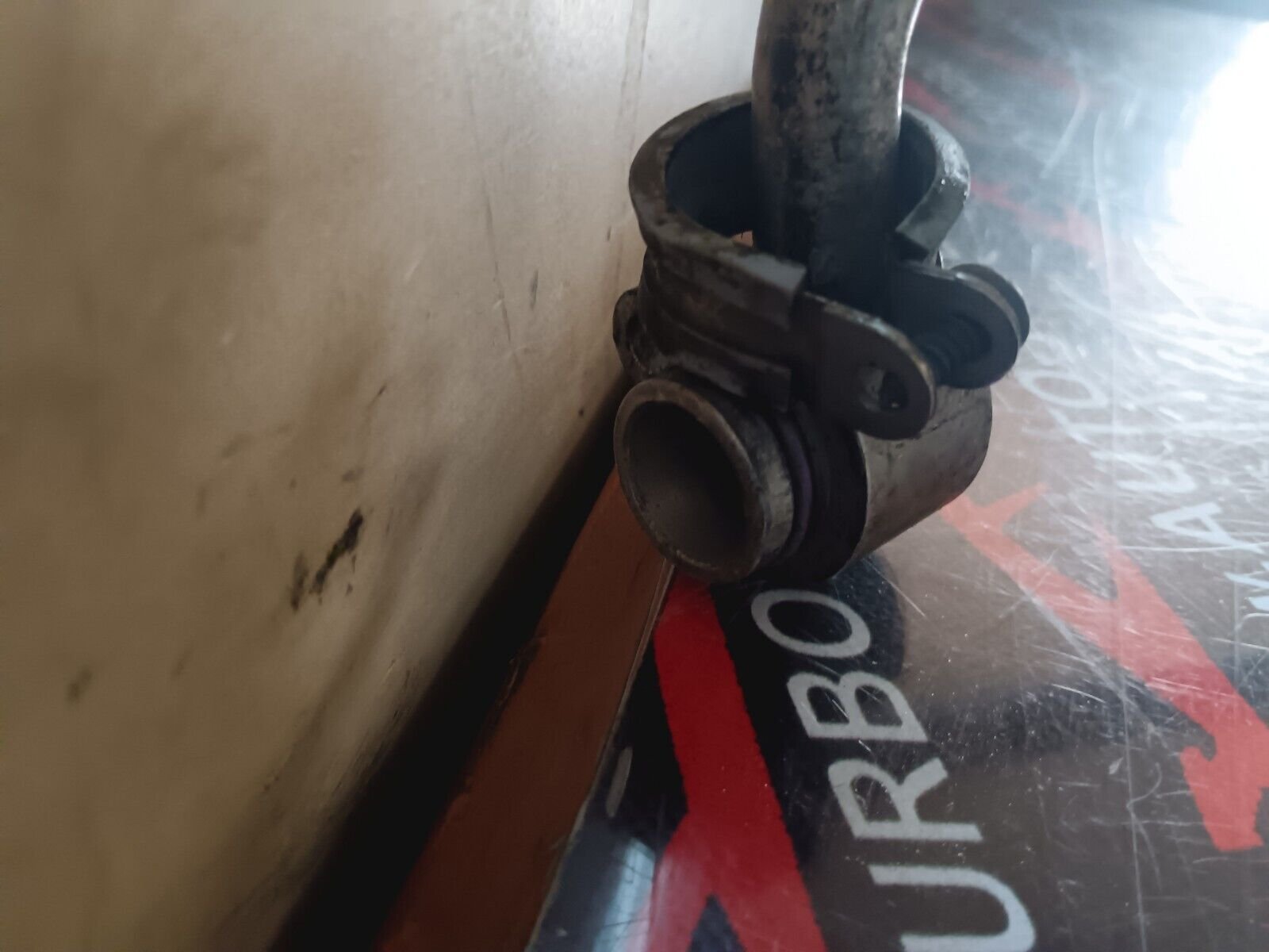 DURIT TUYAU CLIMATISATION VOLKSWAGEN GOLF V