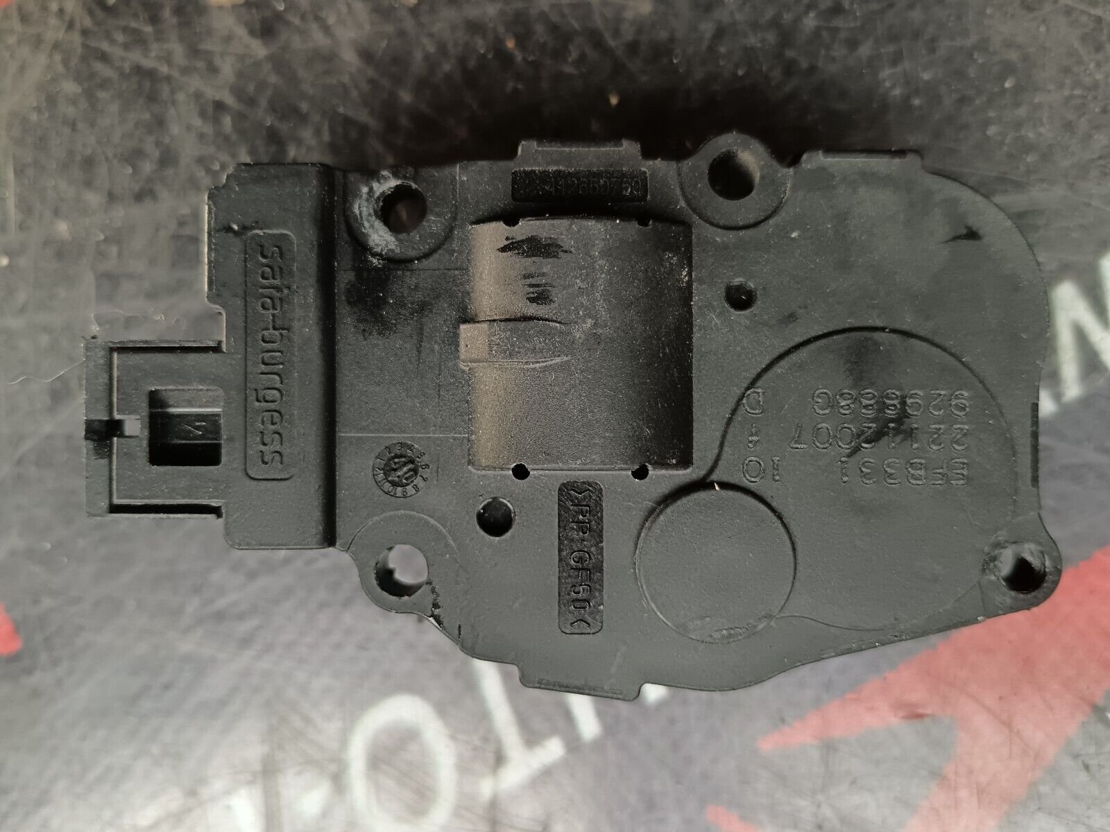 BOITIER VENTILATEUR RADIATEUR MOTEUR BMW 520 D F 10 412650750