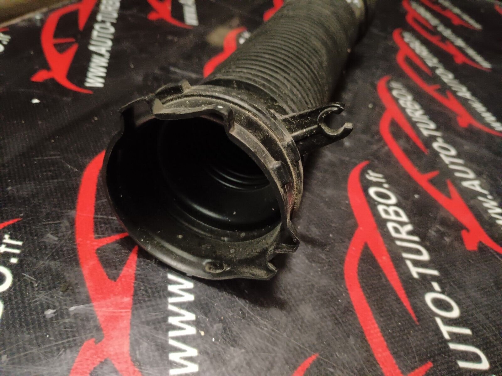 TUYAU DURITE RENAULT SCENIC 3  1.5 DCI