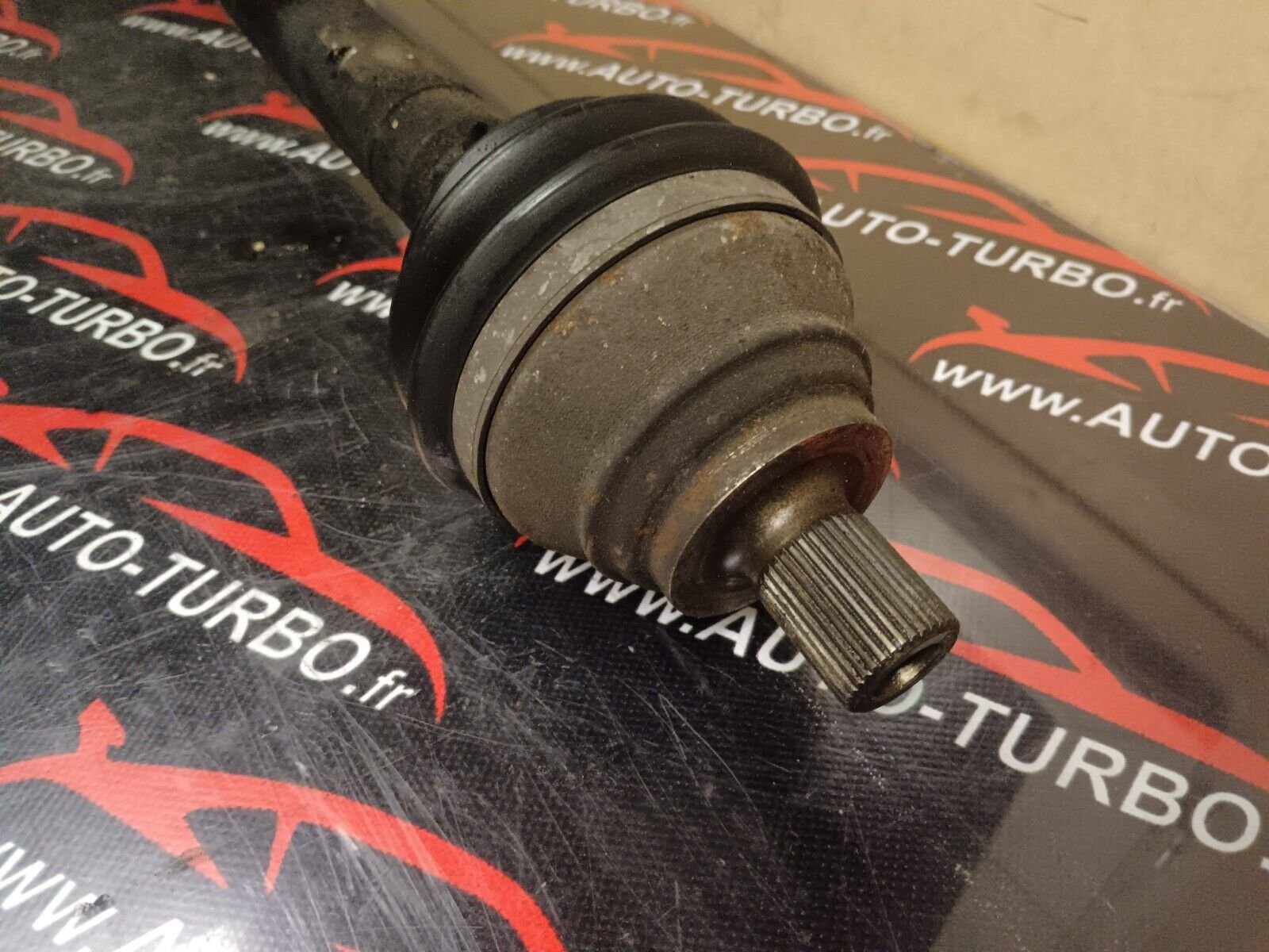 CARDAN AVANT DROIT VOLKSWAGEN EOS REFERENCE: 66258739